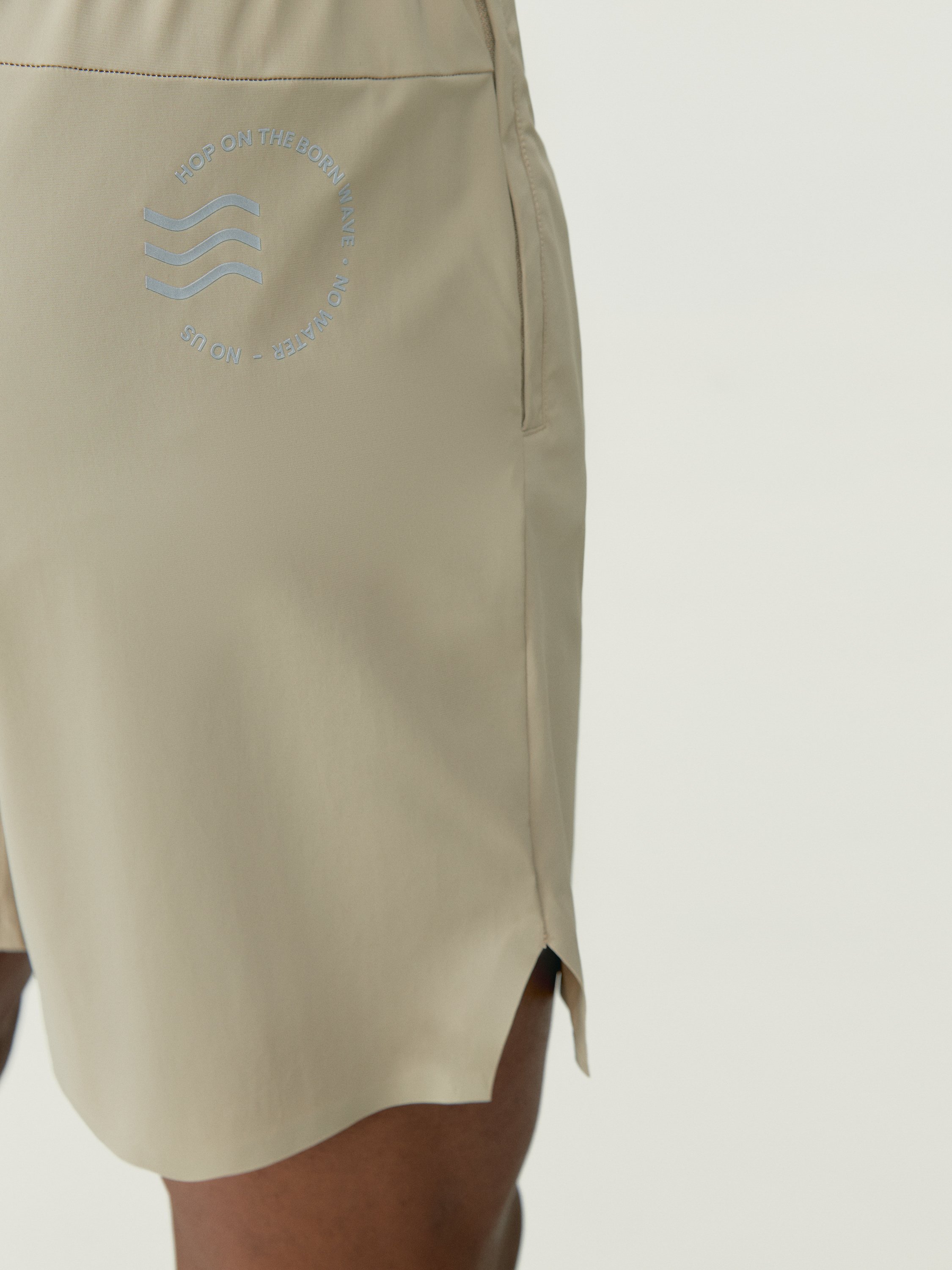 Sport shorts BORN LIVING YOGA Brown