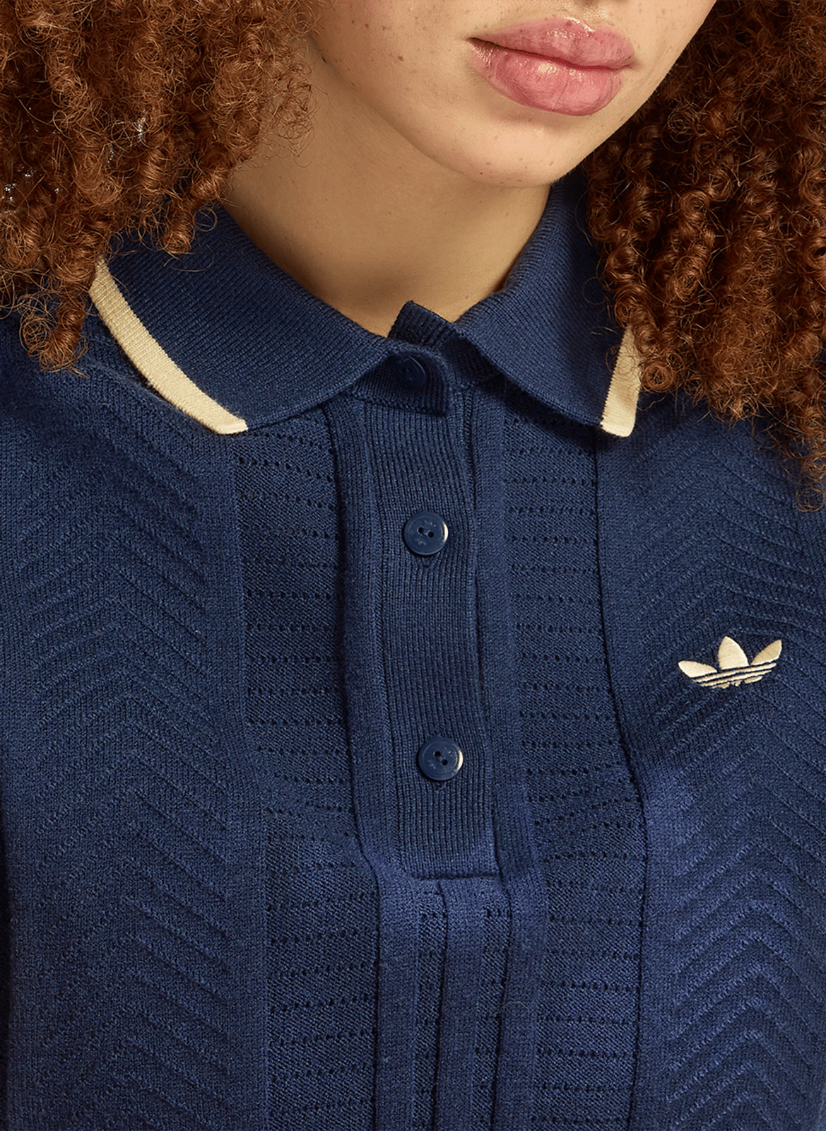 Polo met korte mouwen in rechte pasvorm van gebreide stof. ADIDAS Blauw