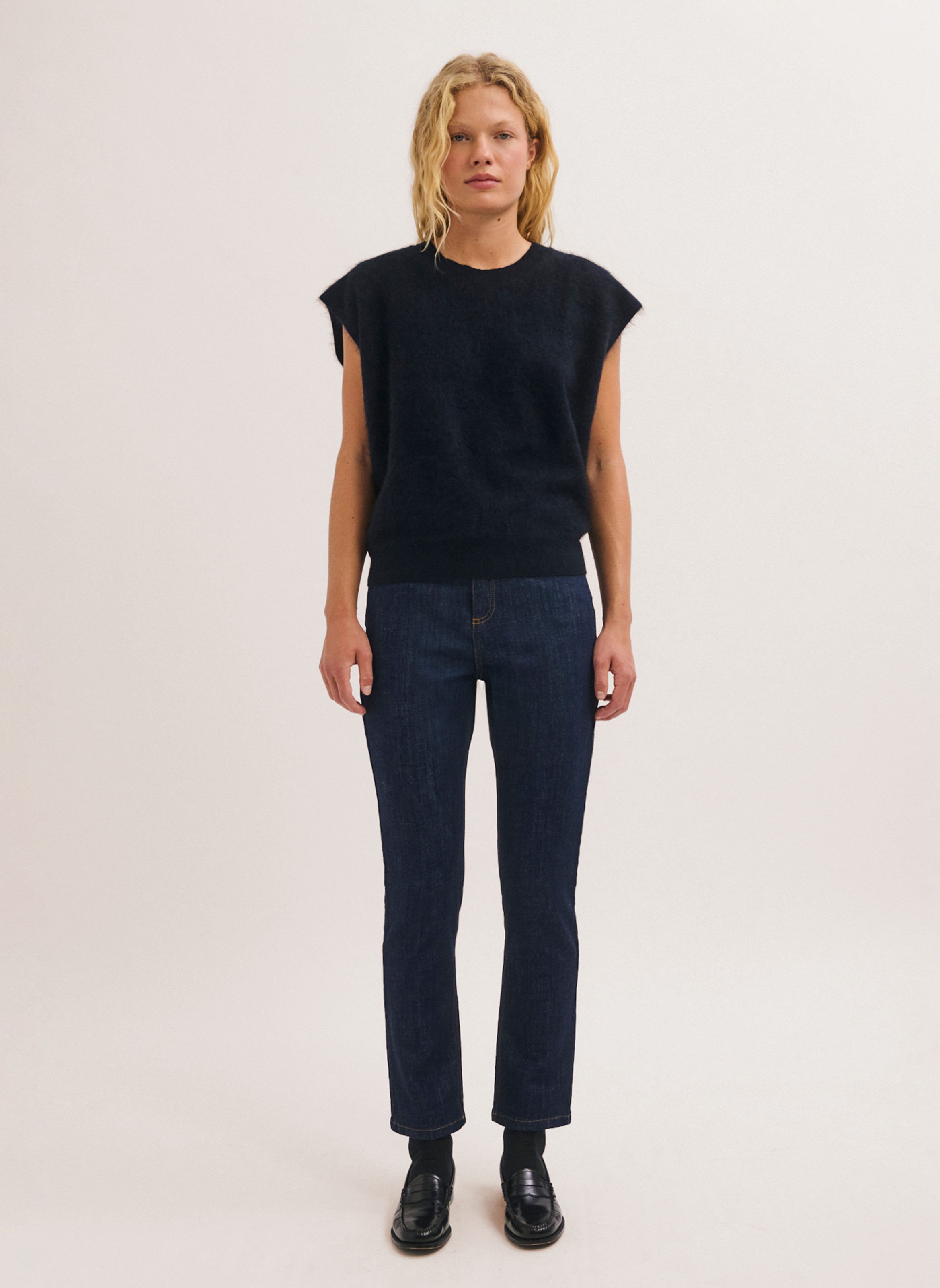 Sleeveless solid wool sweater PABLO Black