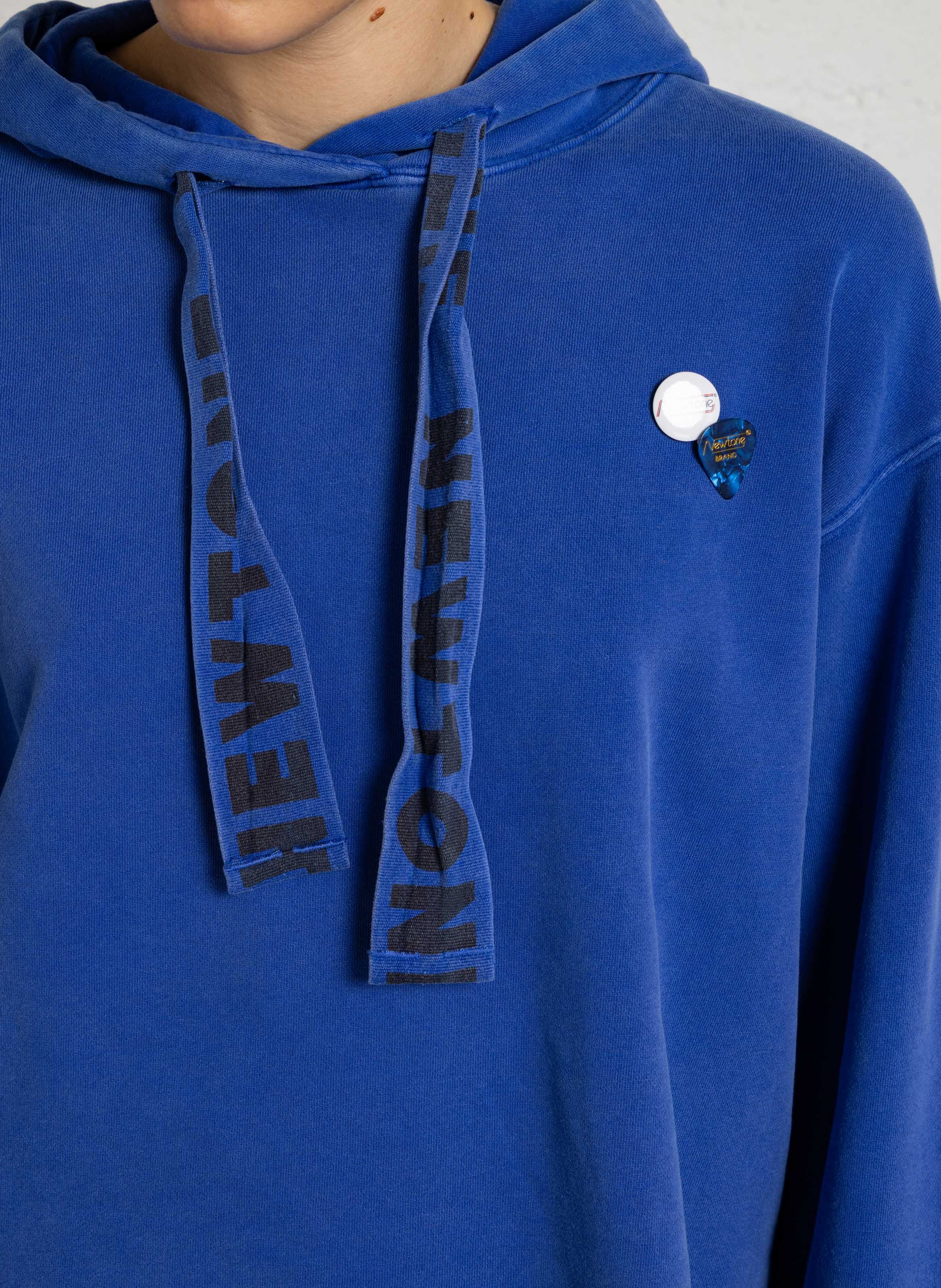 Felpa a girocollo con applicazione rete NEWTONE Blu