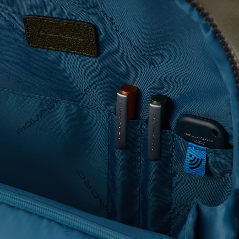 Leather backpack PIQUADRO Green