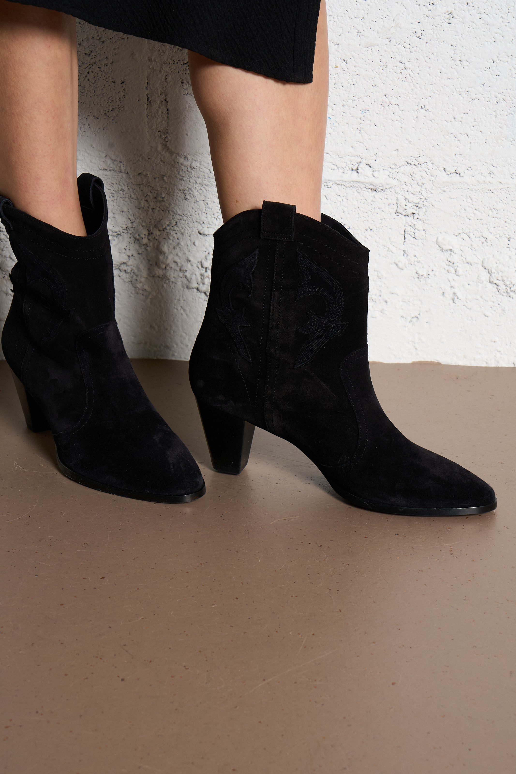 Bottines en cuir velours BA&SH Noir