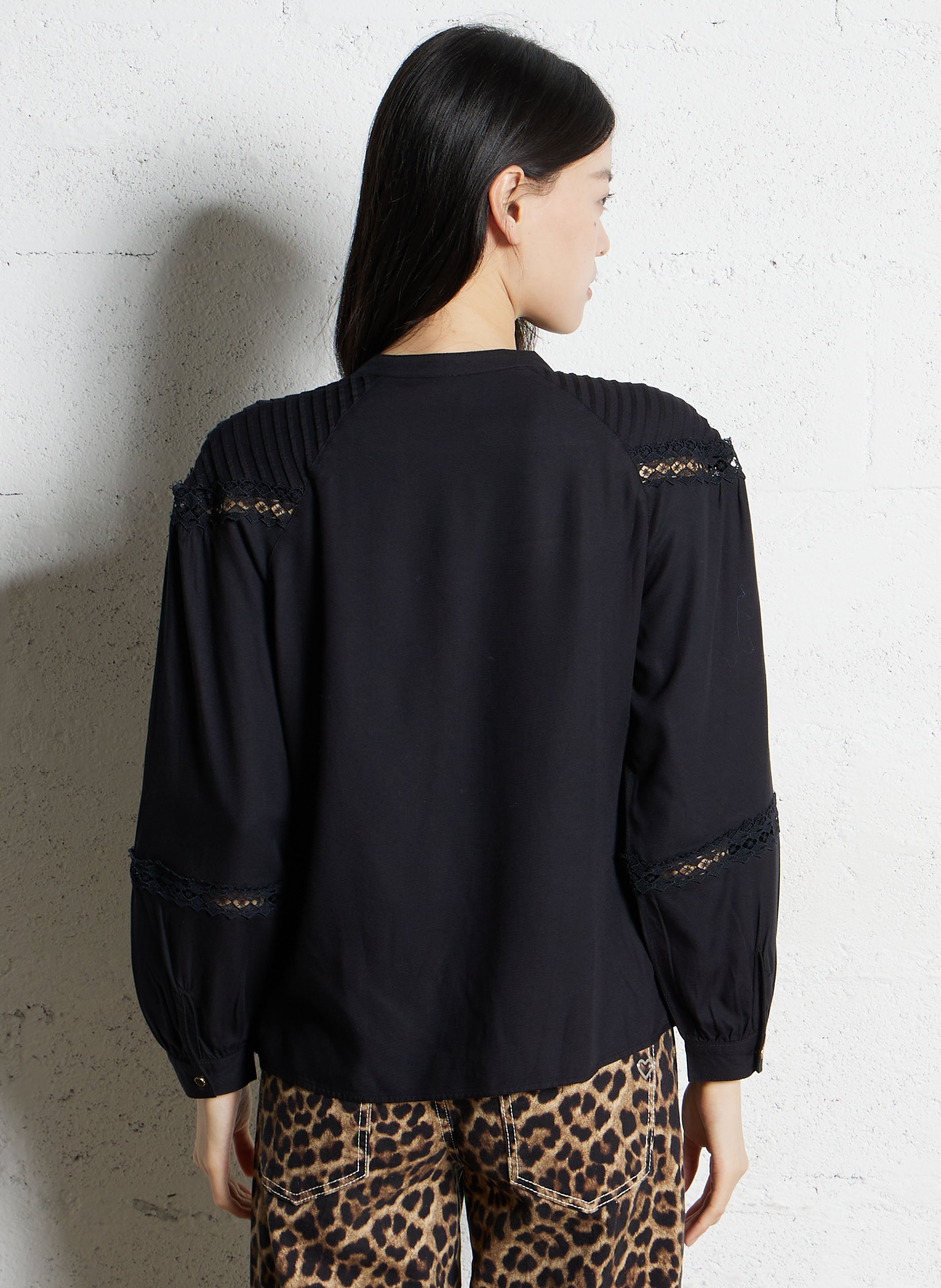 Camicia dritta scollo tondo I CODE Nero