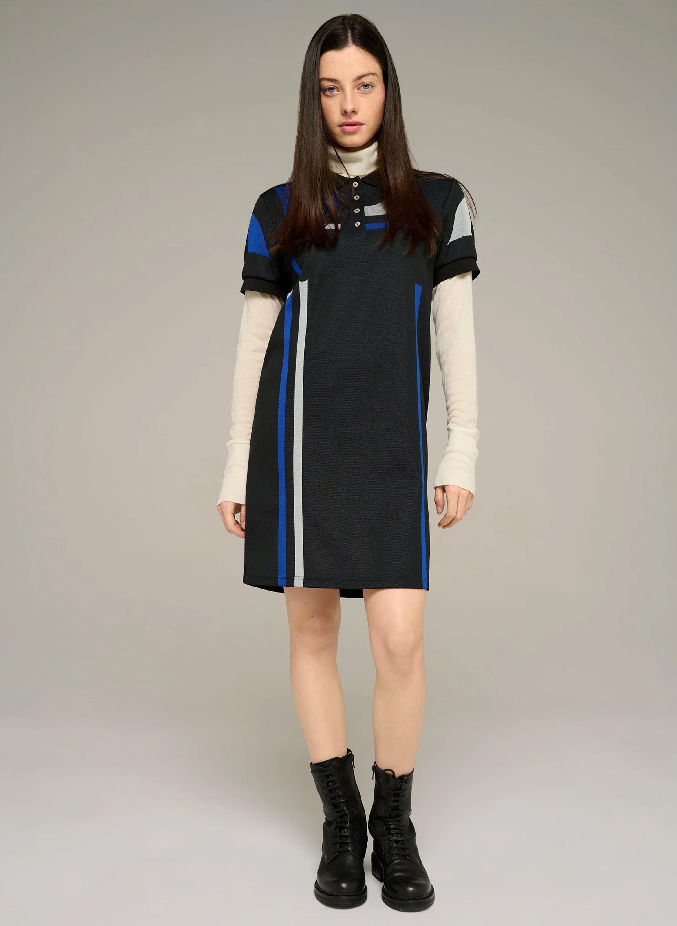 Korte tricot-jurk met polokraagje COTELAC ACOTE Zwart