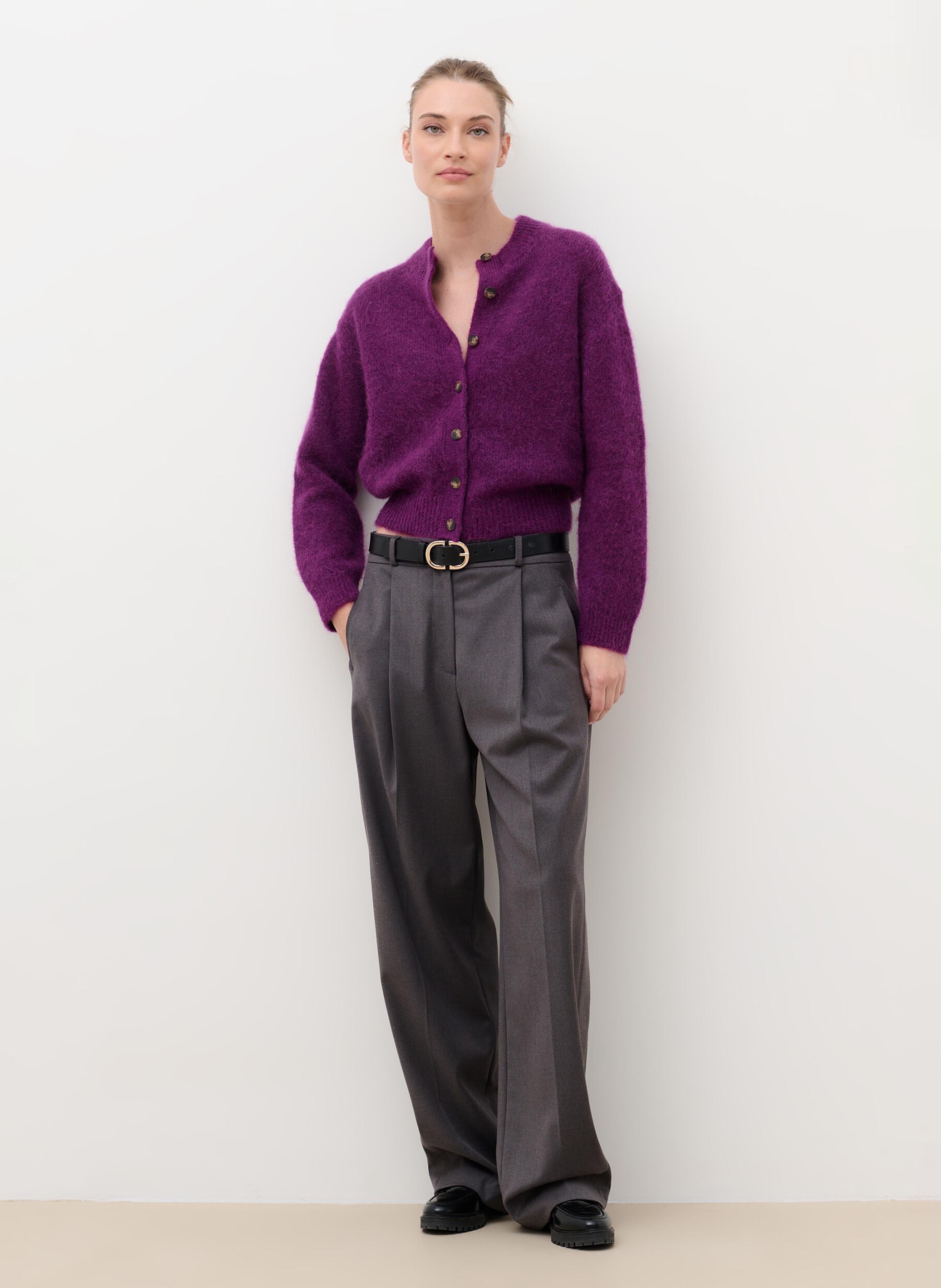 Gebreide vest met ronde hals en knoopsluiting in gemengde alpaca. CAROLL Violet