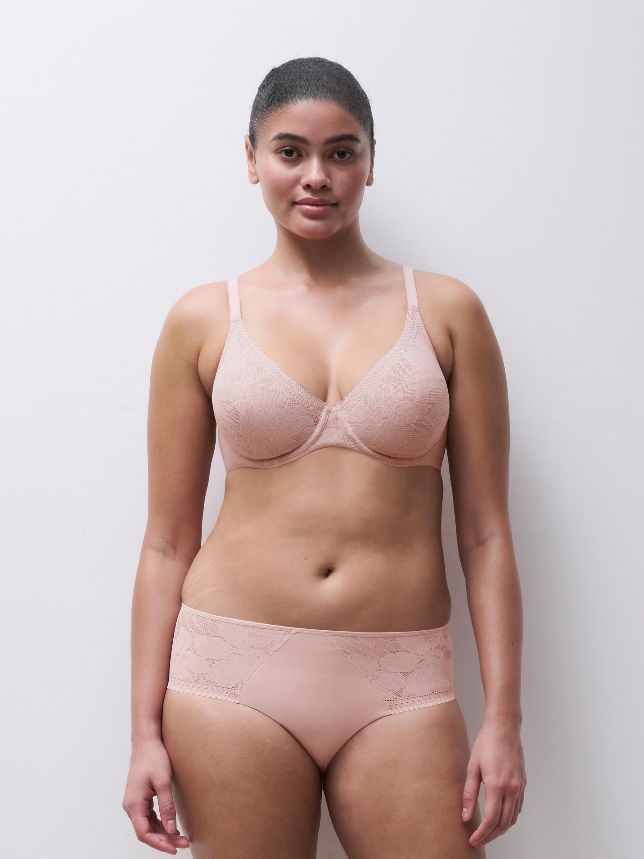 Moulded full-cup bra CHANTELLE Pink