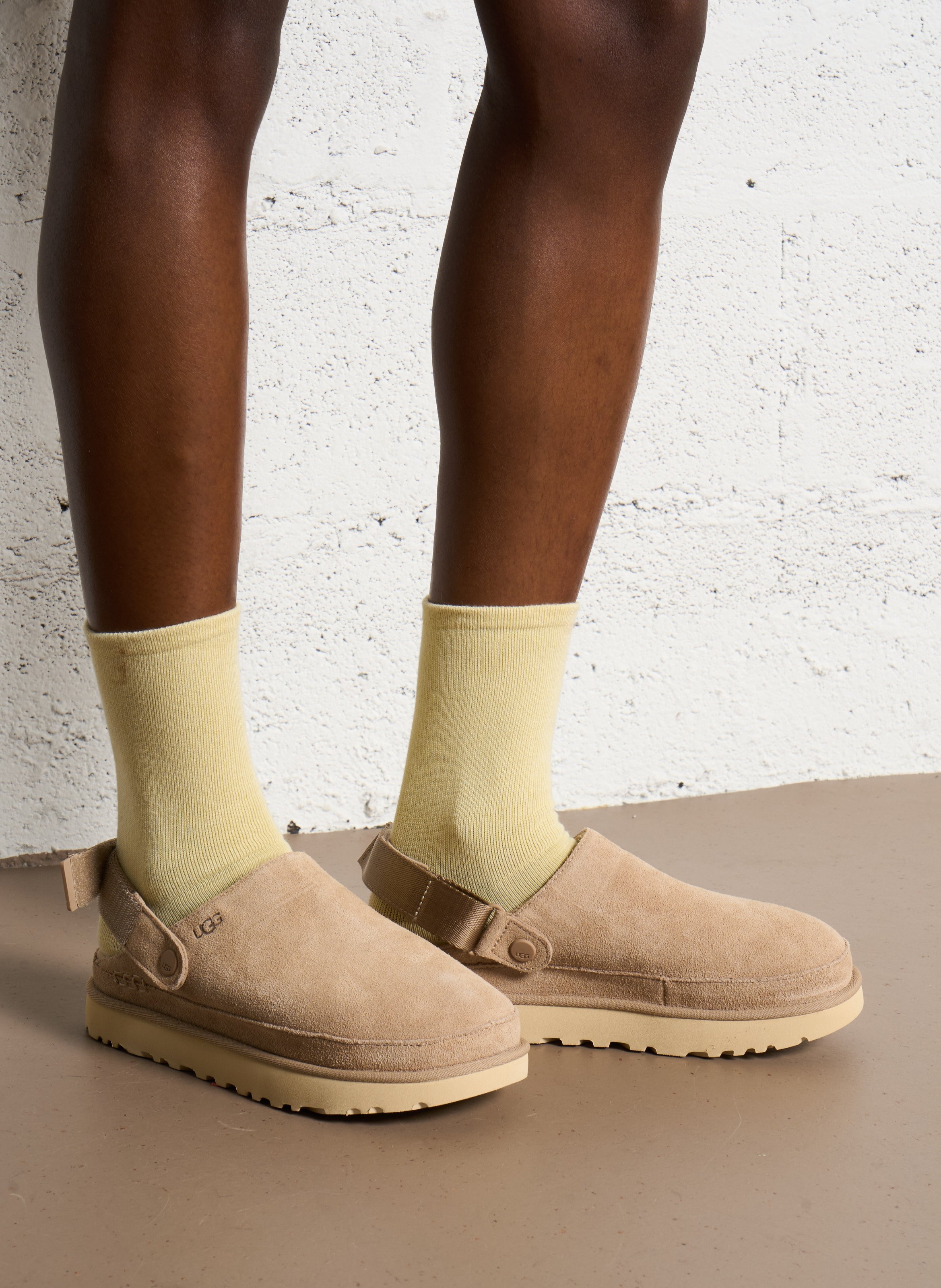 Mules en cuir velours UGG Beige