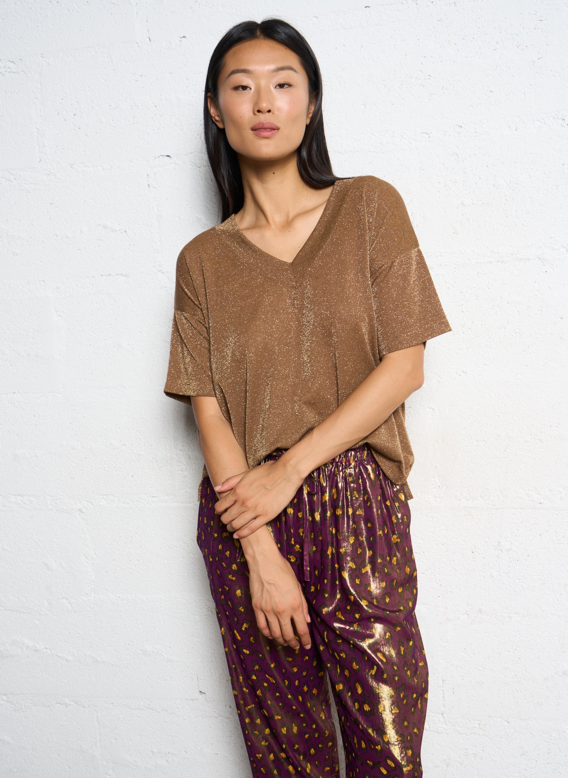 Glitter V-neck T-shirt MOMONI Beige