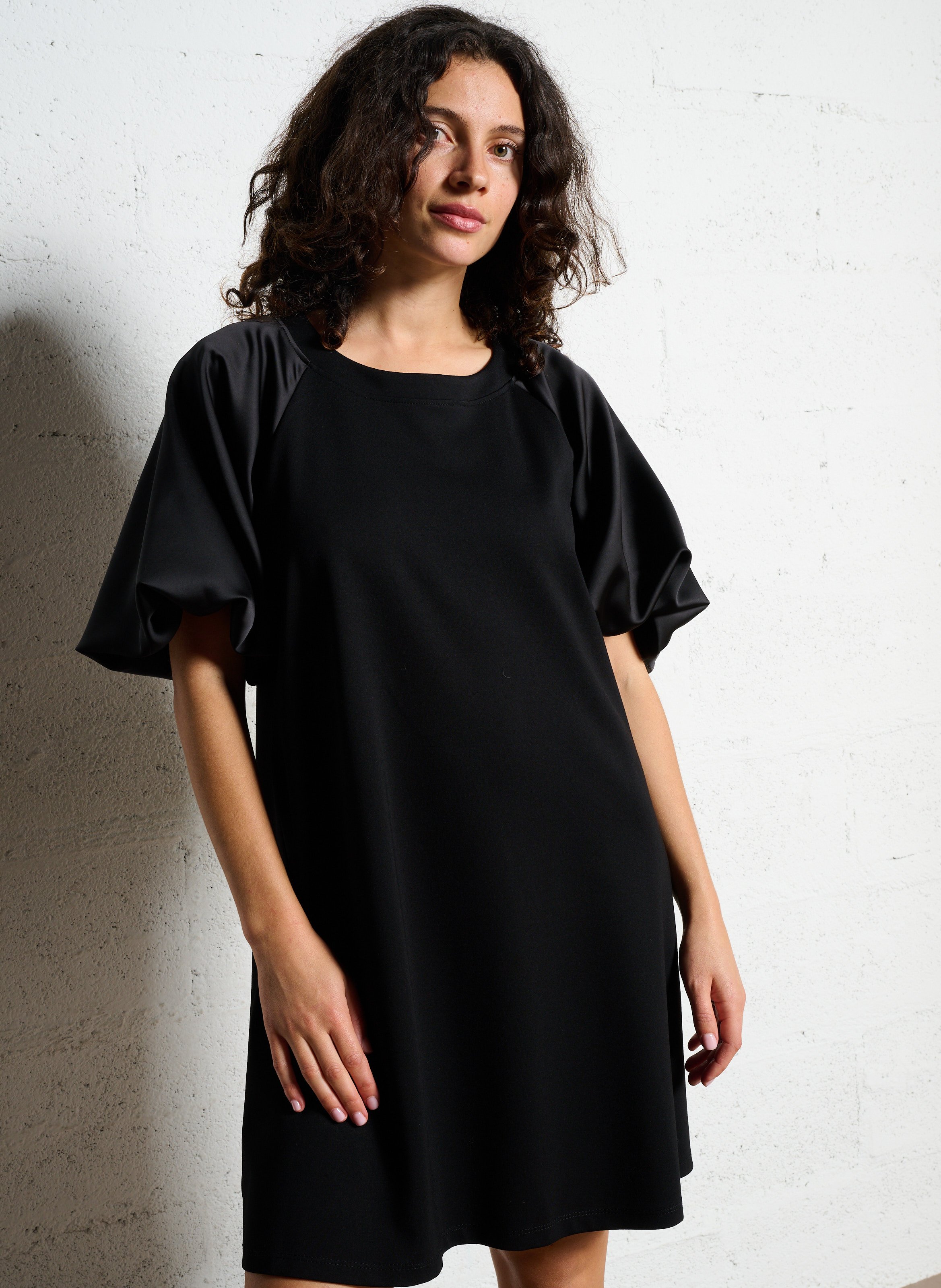 Robe courte col rond IMPERIAL