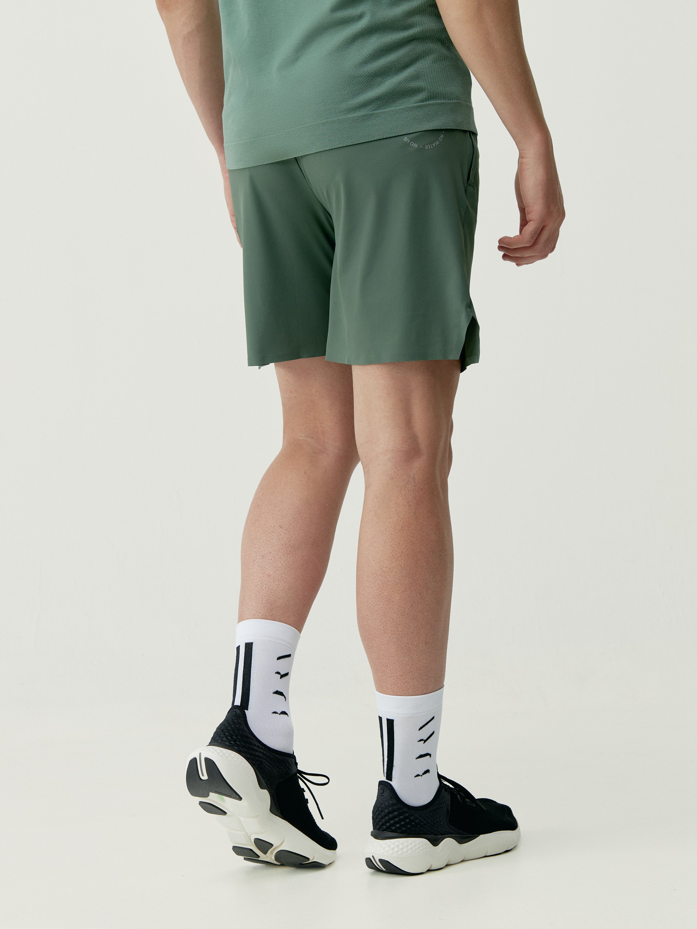 Sport shorts BORN LIVING YOGA Green