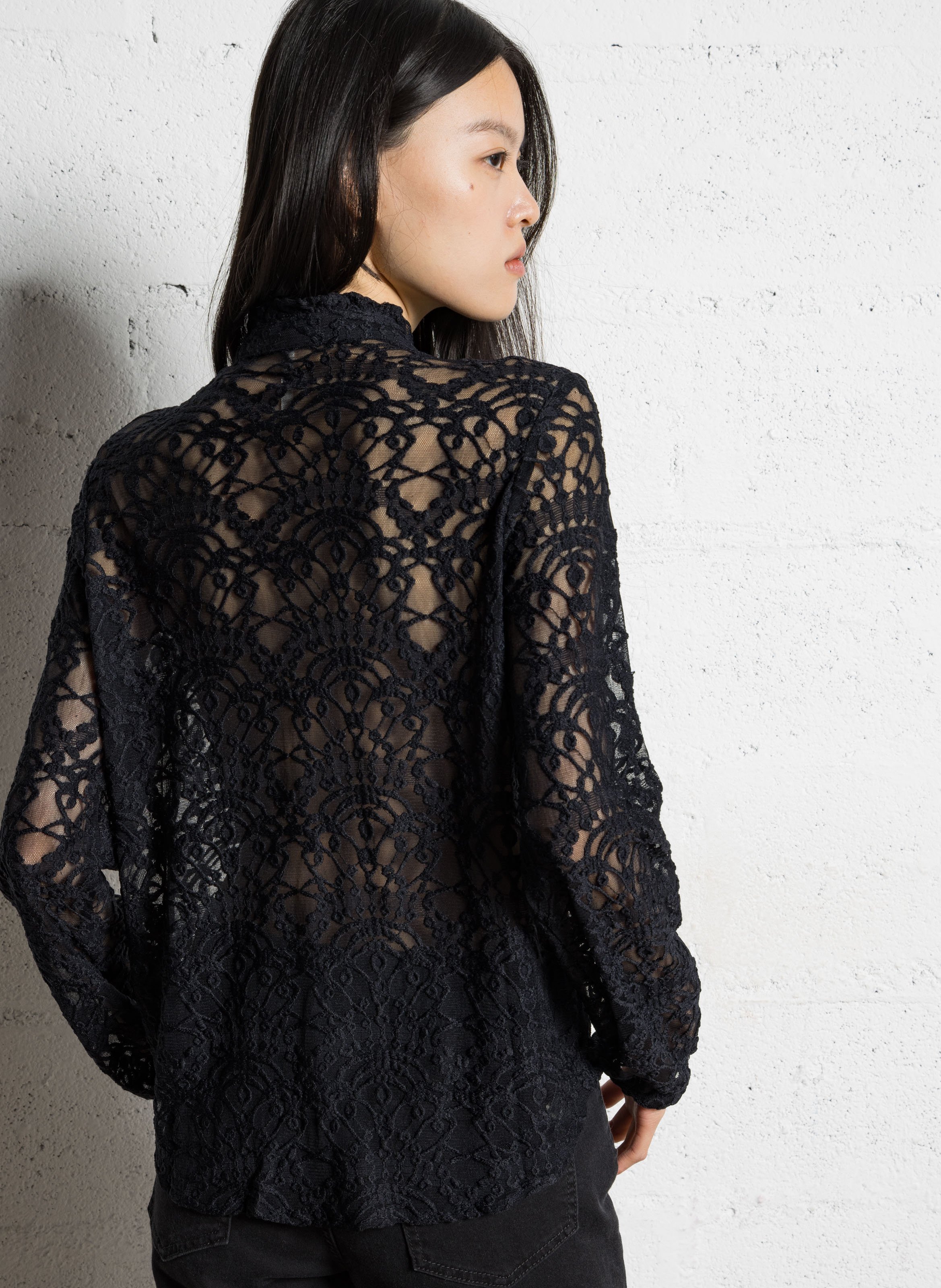 Straight lace shirt in a solid color I CODE Black