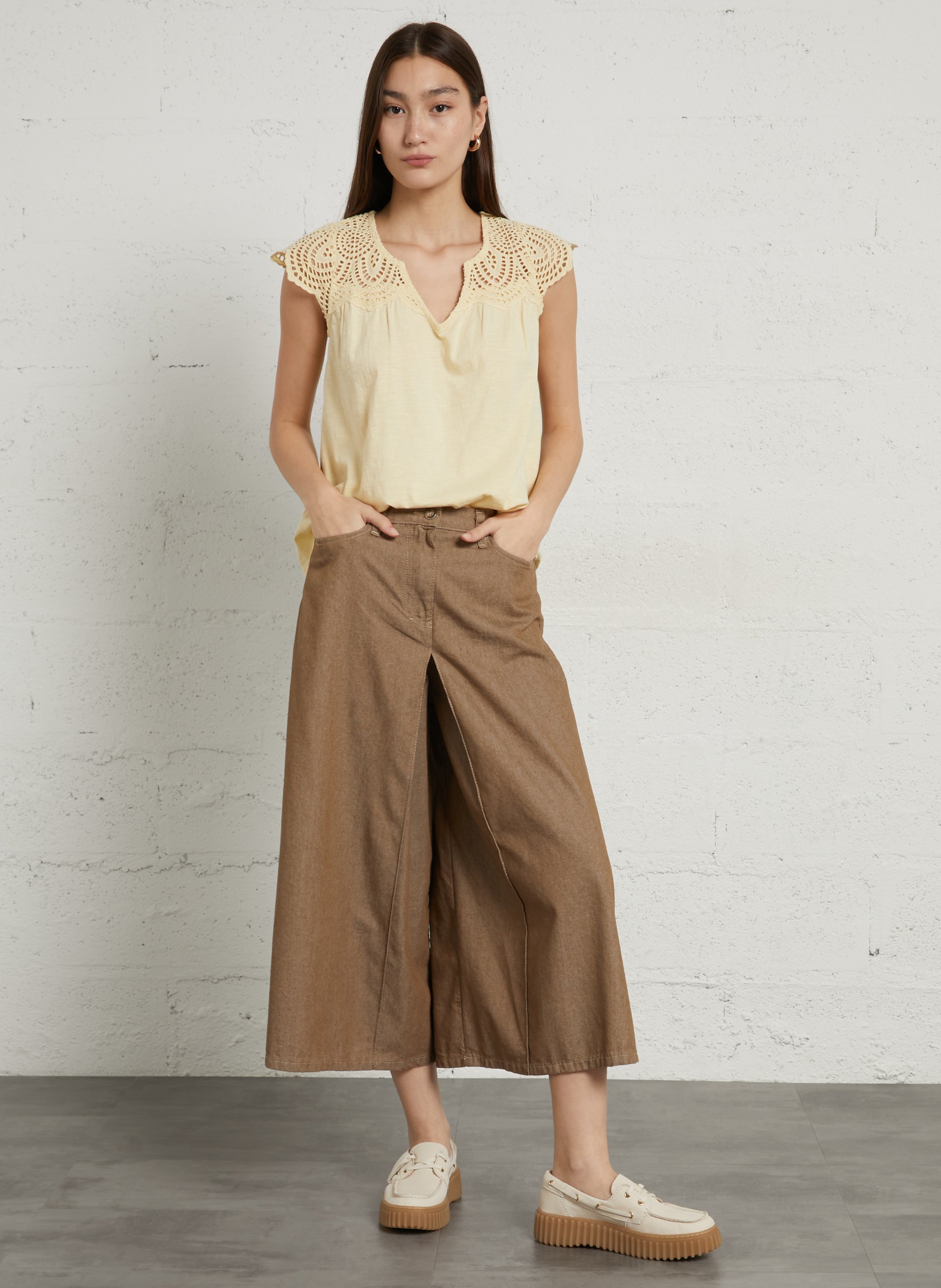 Chaussures bateau en cuir CLARKS Beige