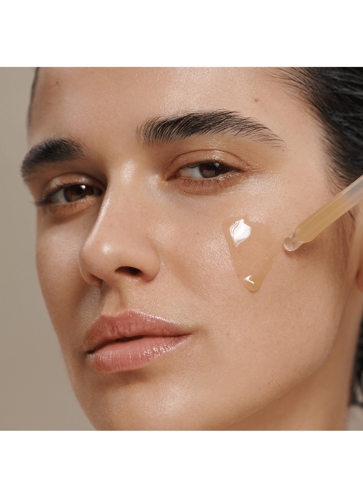 Feuchtigkeitsserum Plus DR. HAUSCHKA Beauty