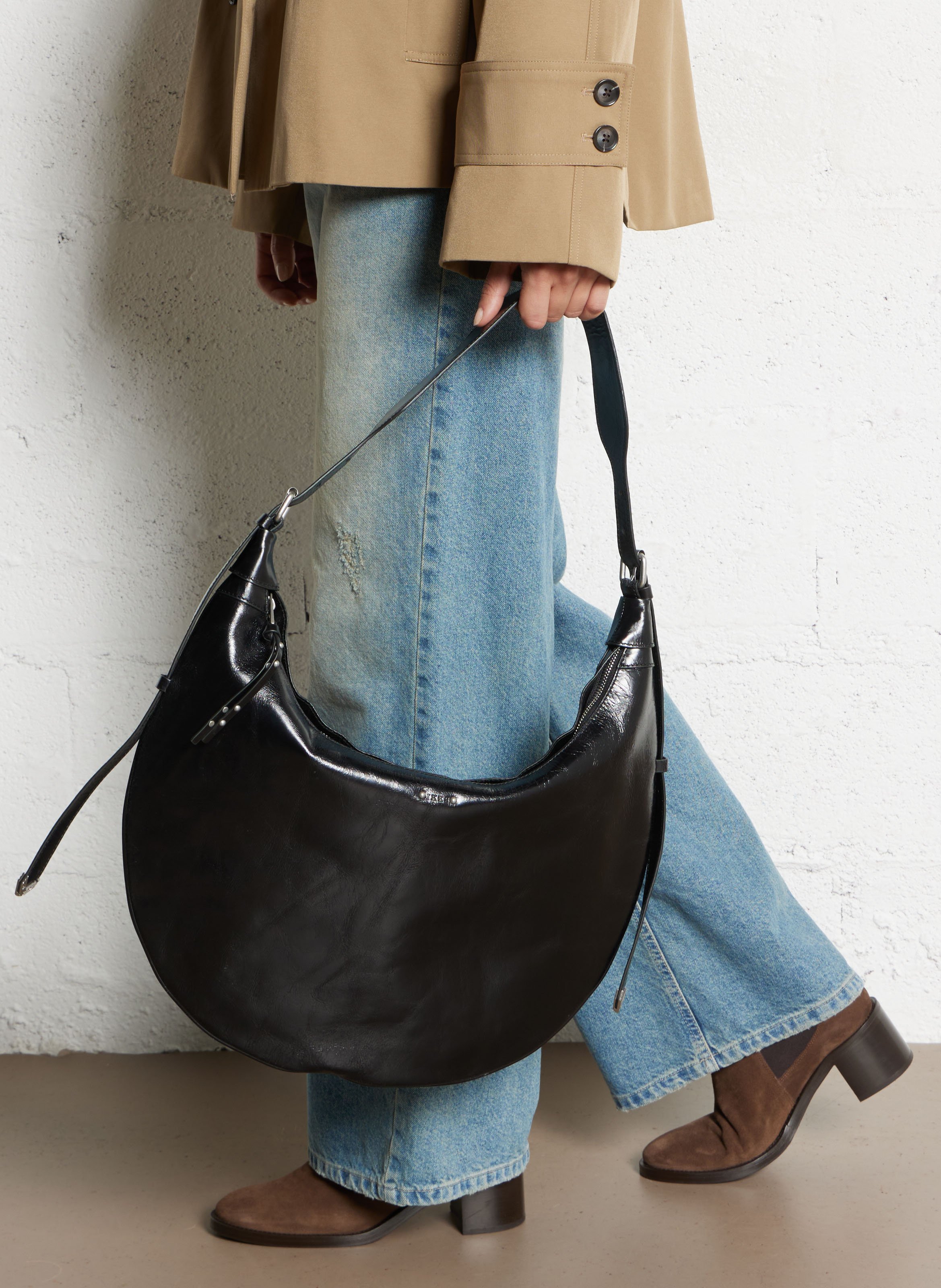 Half-moon leather bag IKKS Black