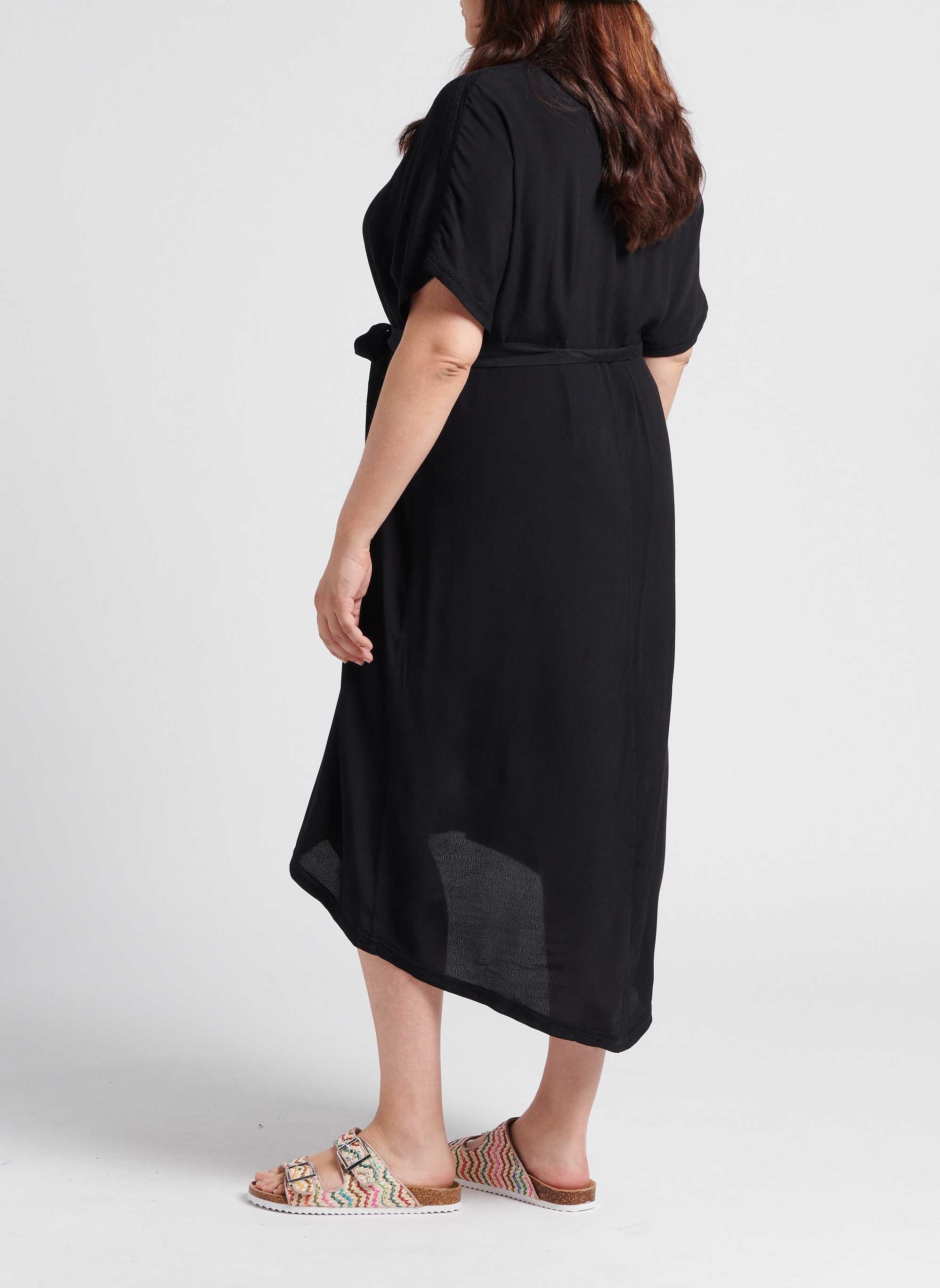 Robe tee-shirt courte col V  EVOKED Noir