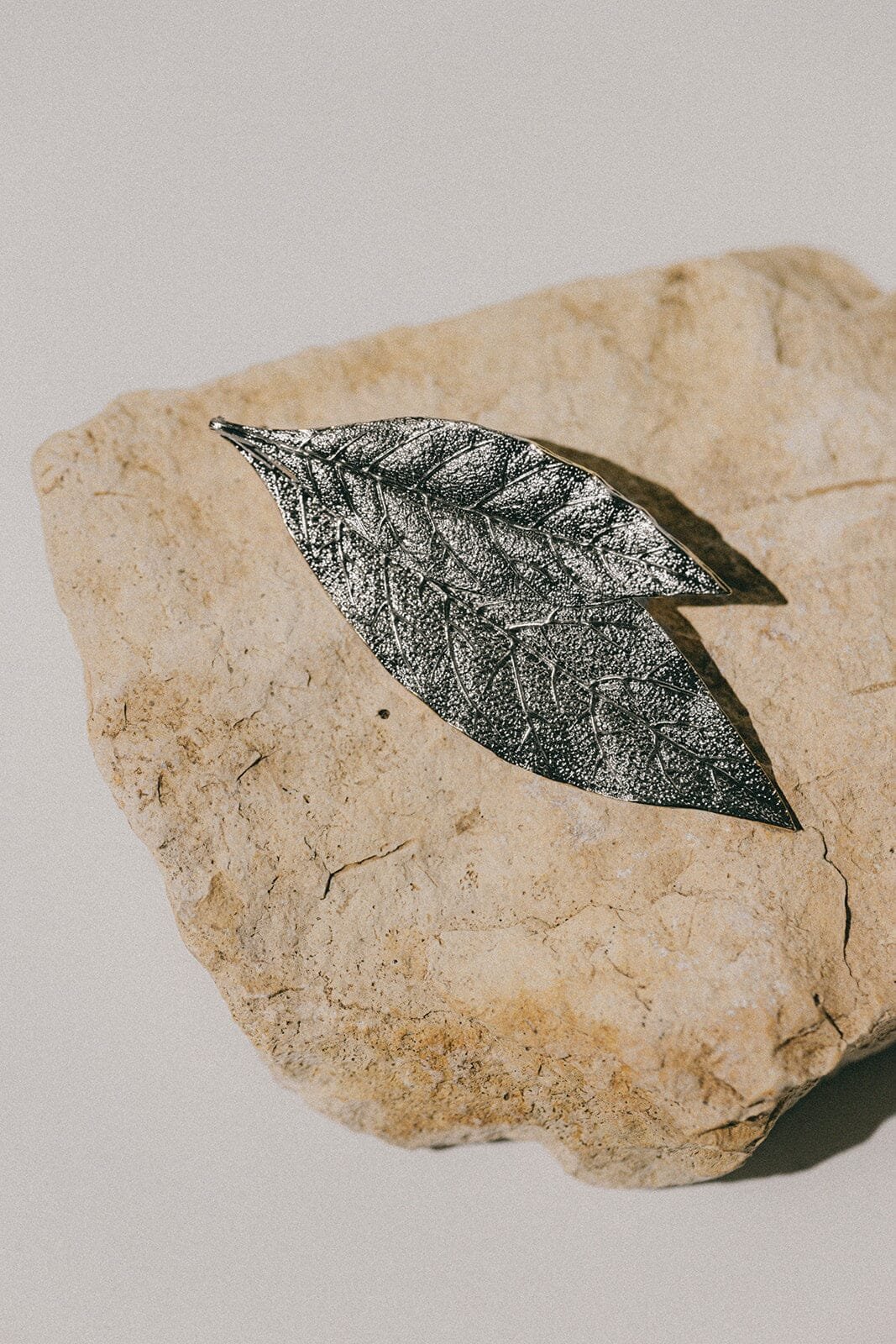 Gold-plated leaf brooch MONSIEUR SIMONE Silver