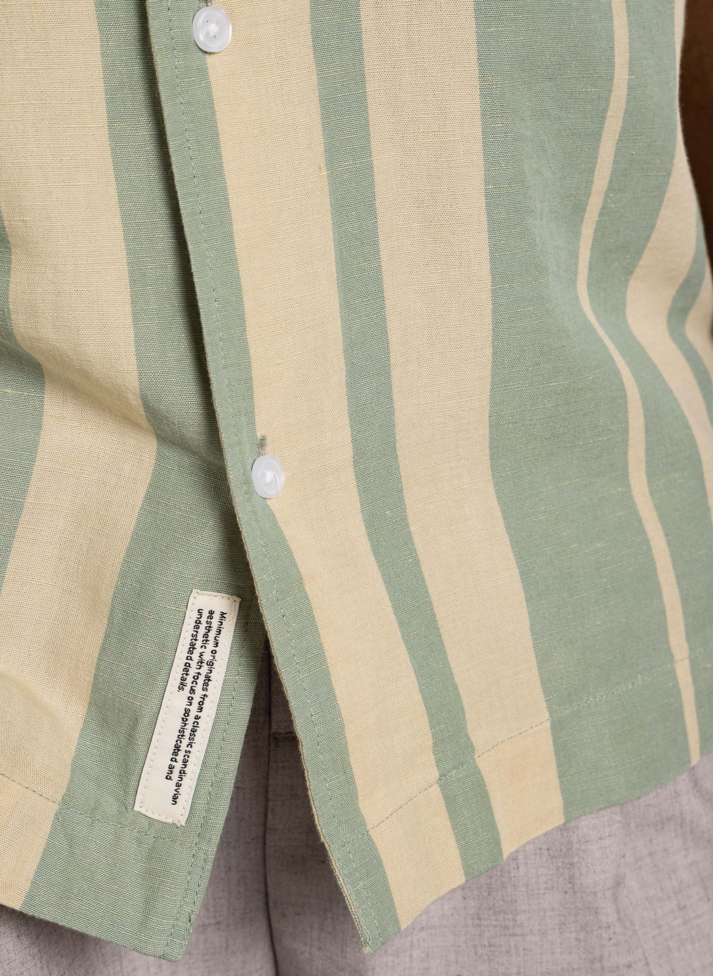 Chemise droite rayée en lin mélangé MINIMUM Vert