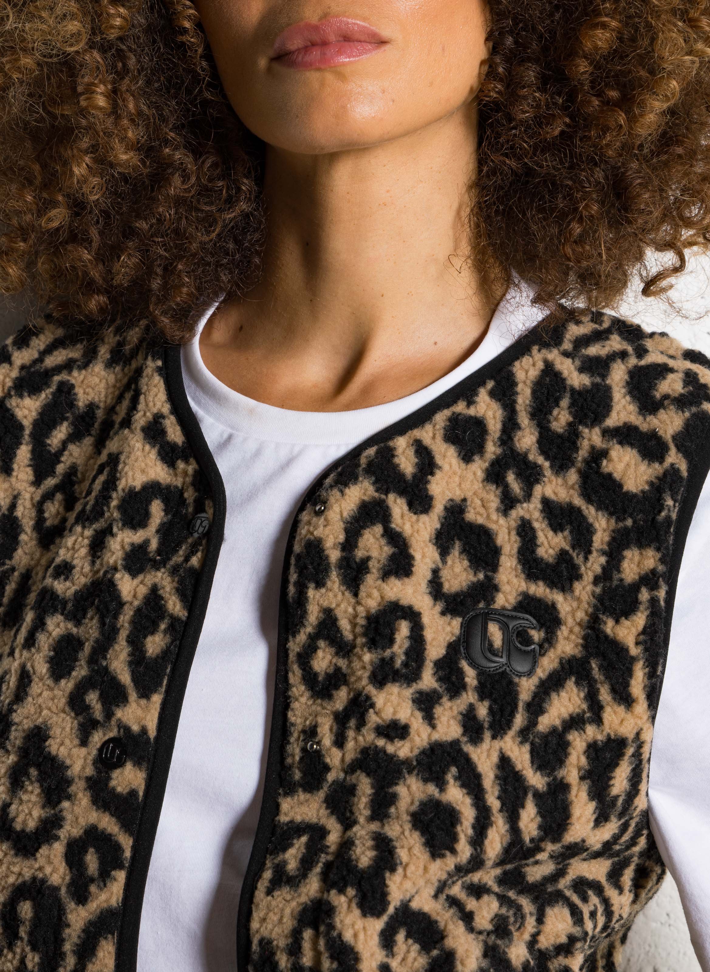 Veste droite col V imprimée LE TEMPS DES CERISES Marron