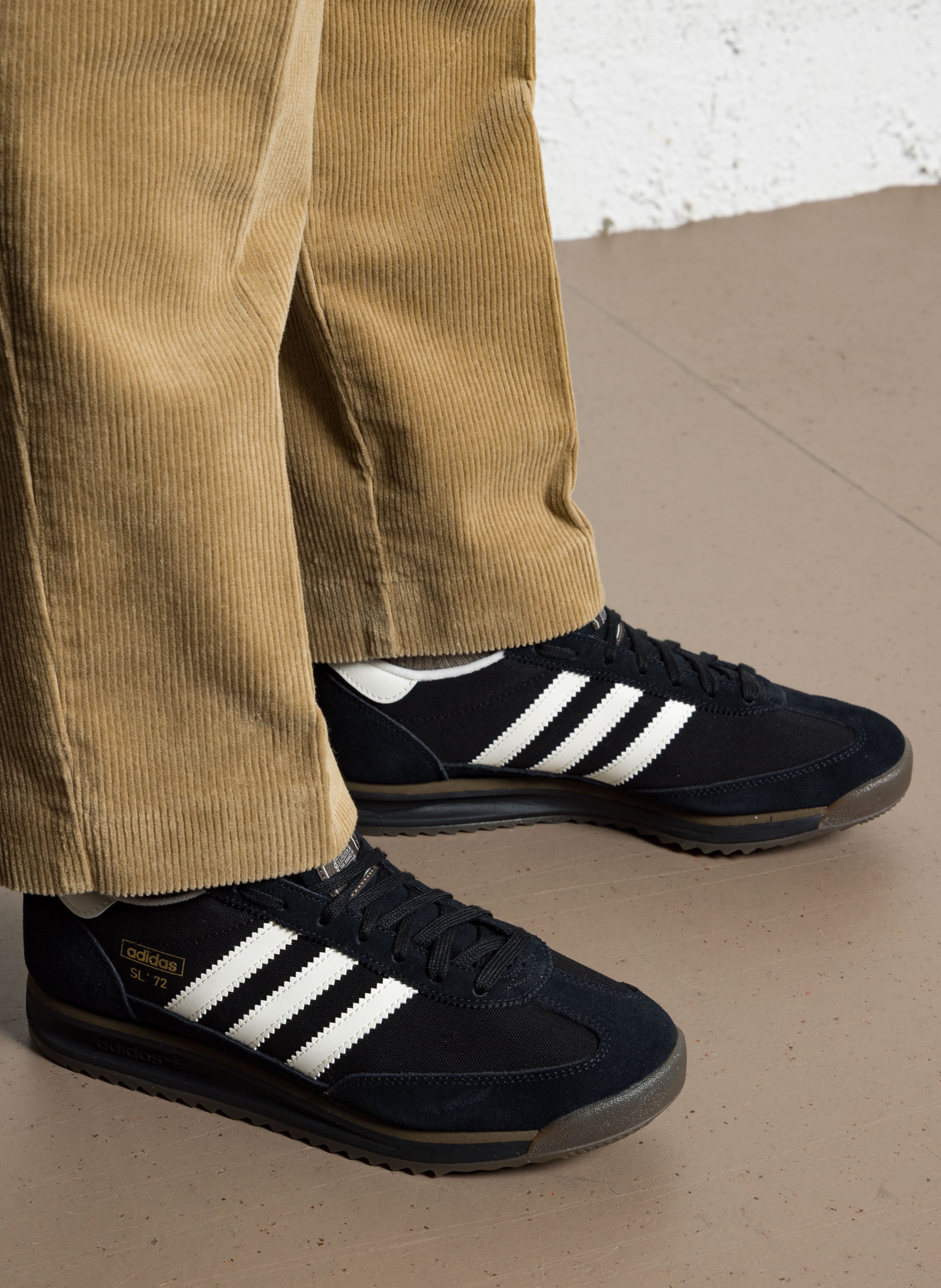 Baskets basses unies à lacets ADIDAS Noir