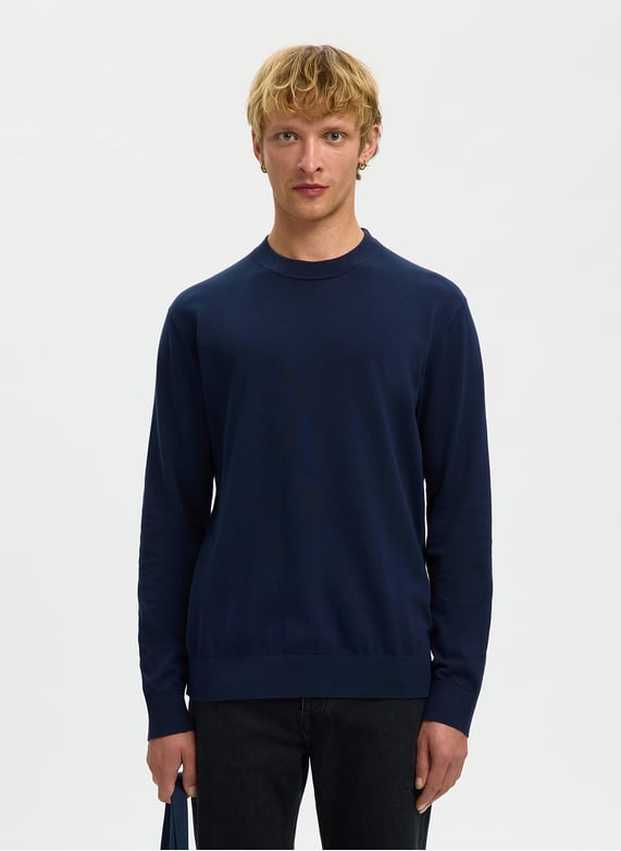 Pull col rond en maille torsadée en coton éco tec HUBLOT VÊTEMENTS MARINS BRETAGNE Pull col rond en maille torsadée en coton éco tec HUBLOT VÊTEMENTS MARINS BRETAGNE