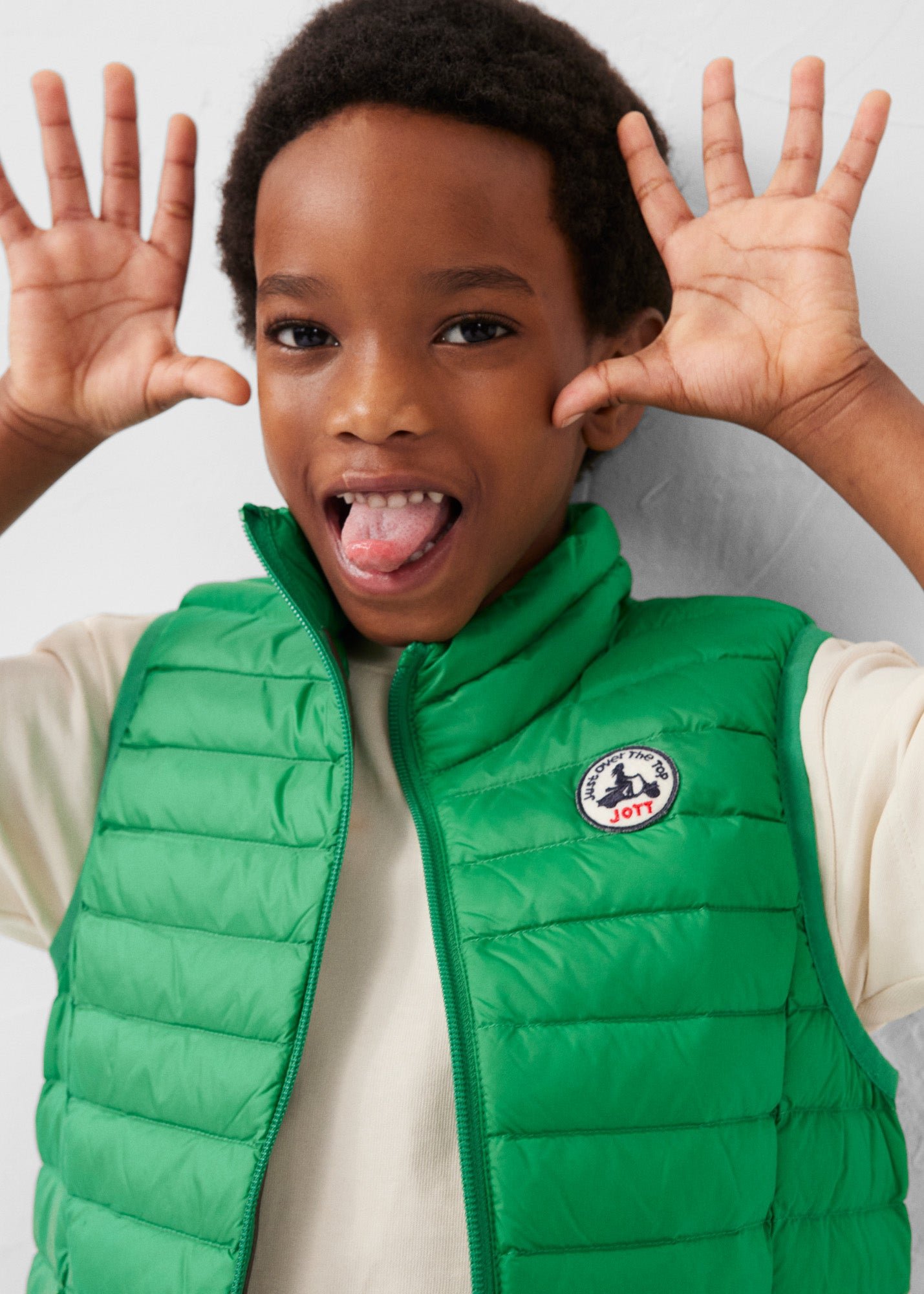 Zoe children's sleeveless puffer jacket JOTT Green