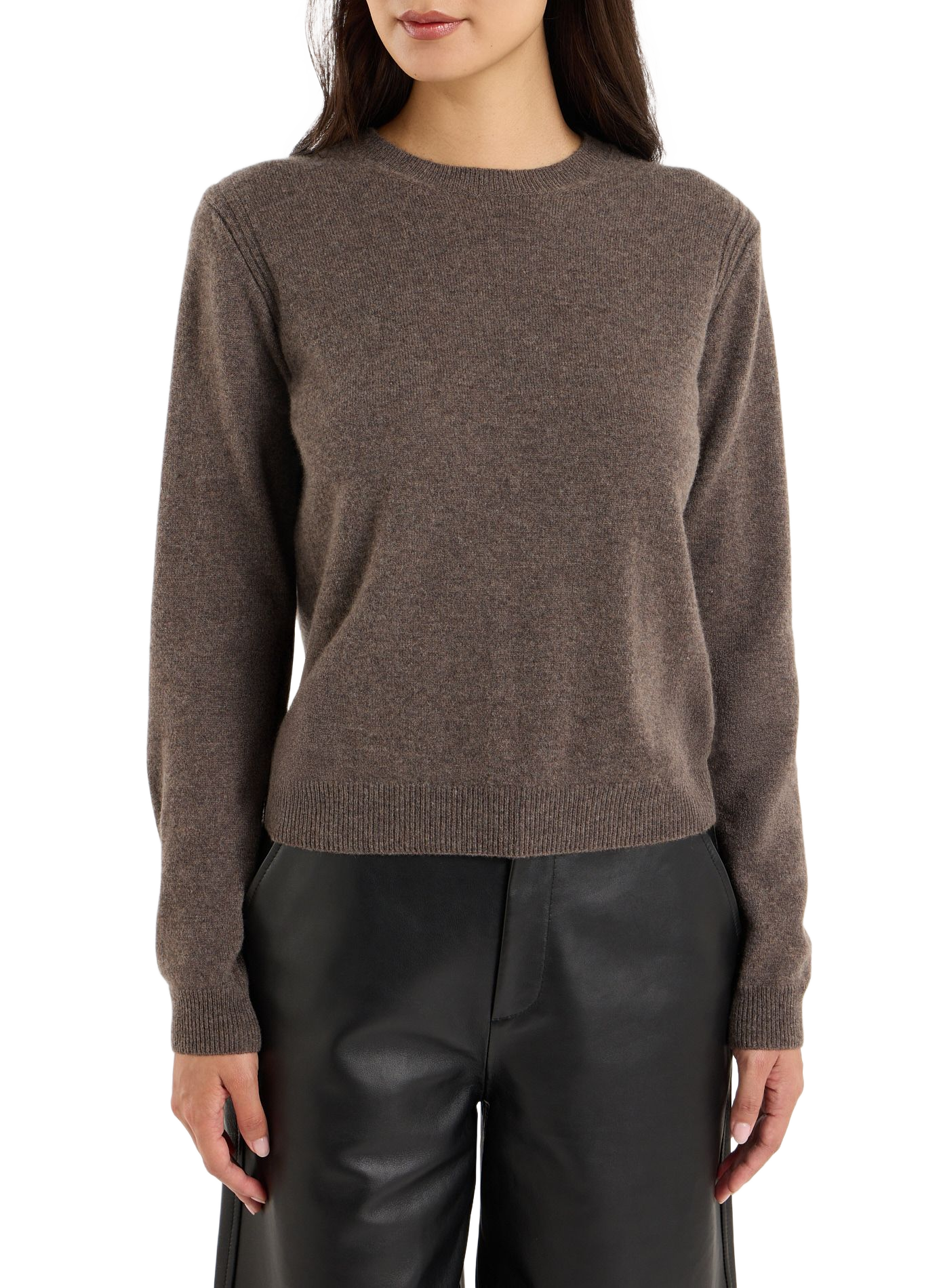 Qiria round neck cashmere straight sweater. SAISON 1865 Brown