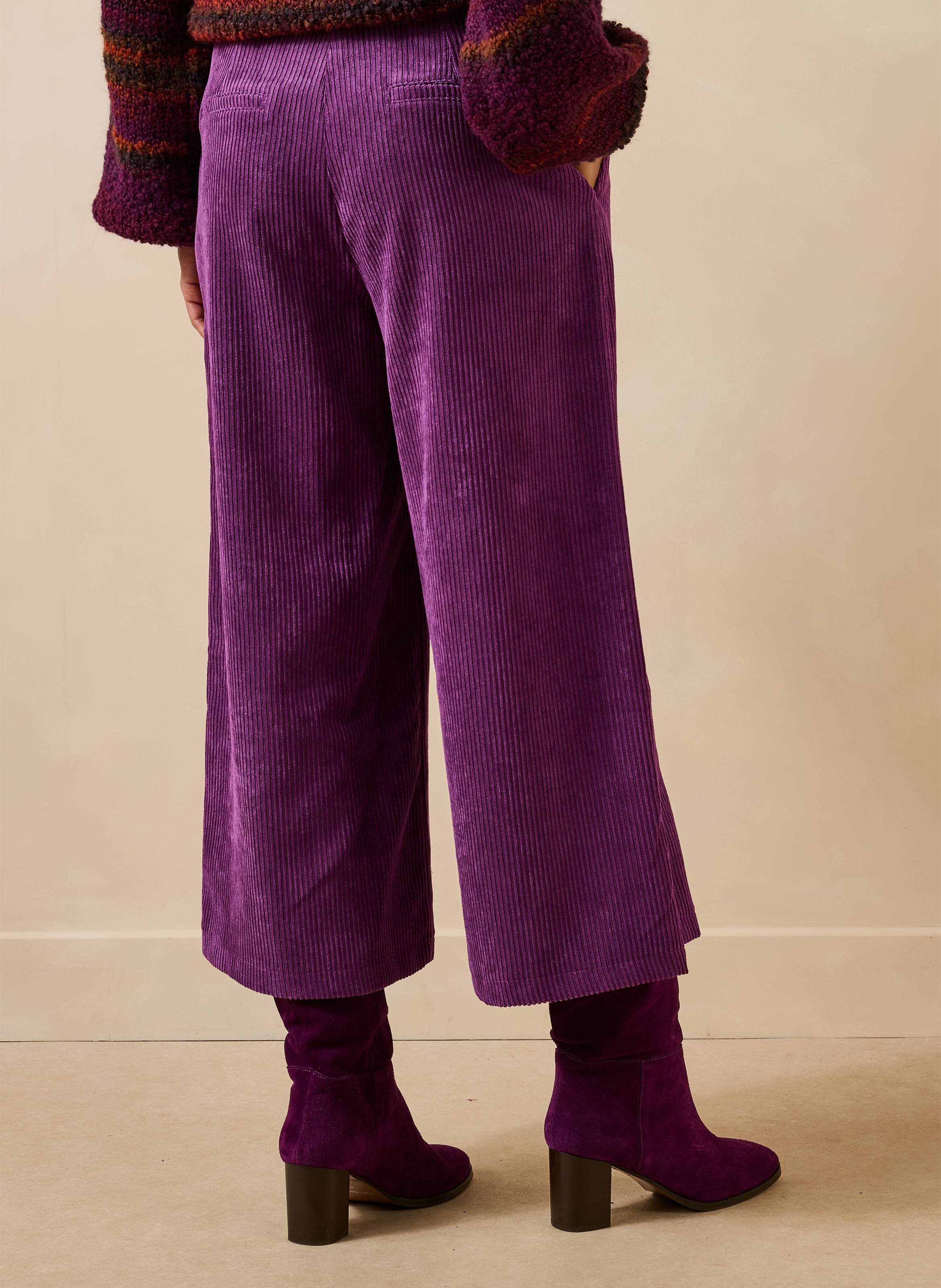Cropped Hose aus Cord LA FEE MARABOUTEE Violett