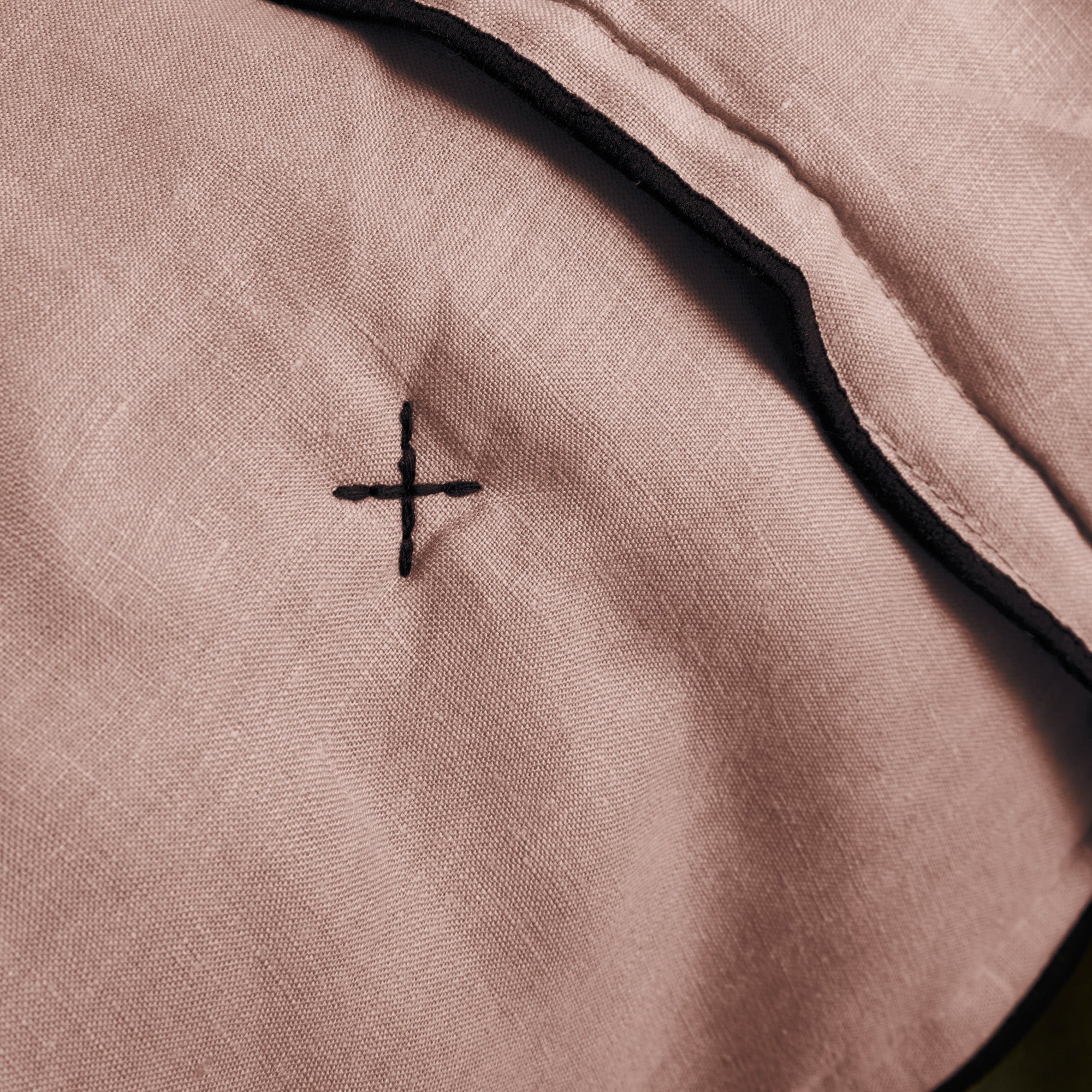 CARLINA - Quilted linen bedspread MADURA Pink