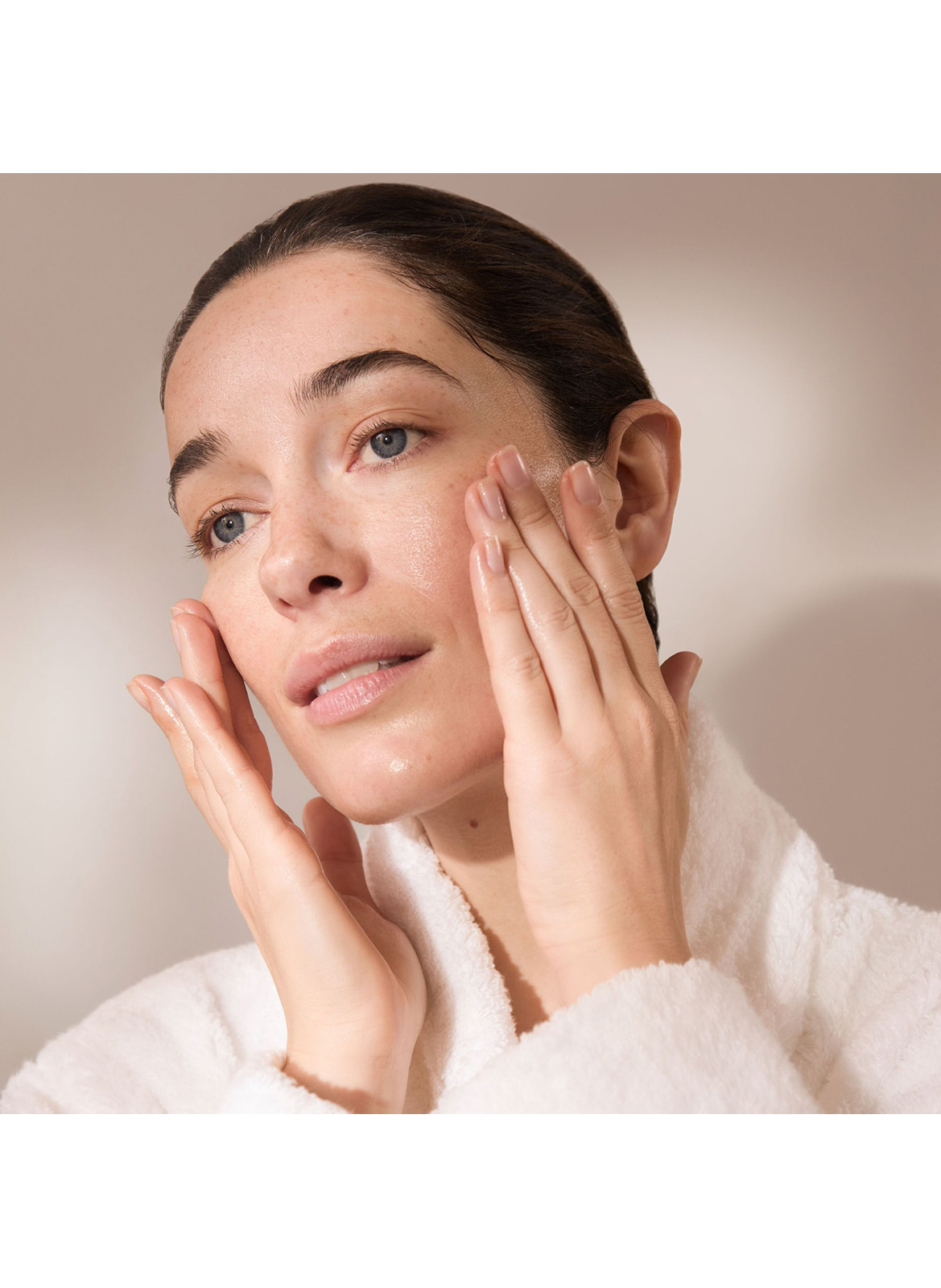 Tönungsfluid No color