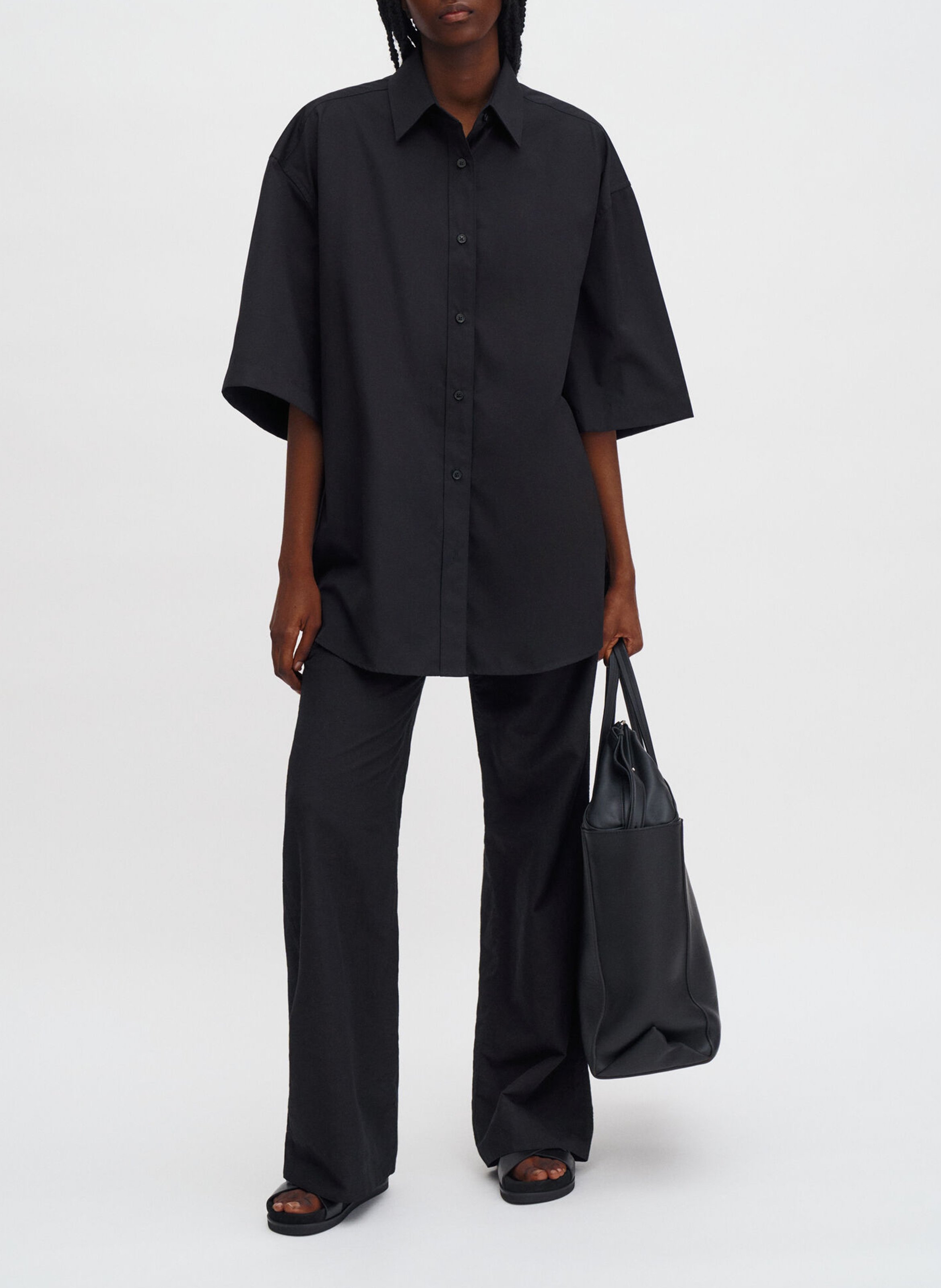 Wijdvallende effen blouse met knoopsluiting FILIPPA K Zwart