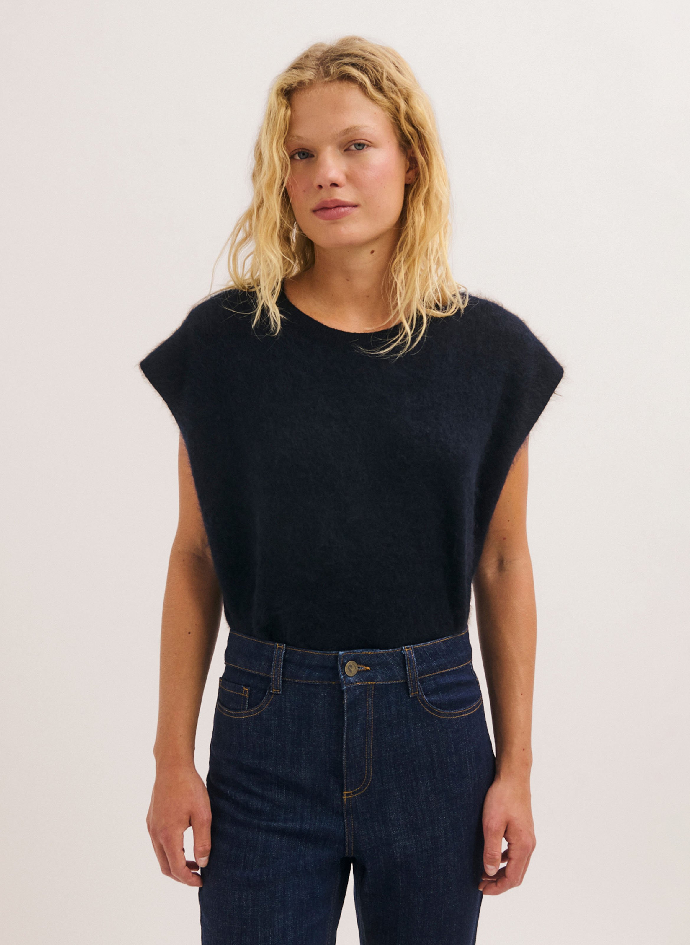Sleeveless solid wool sweater PABLO Black