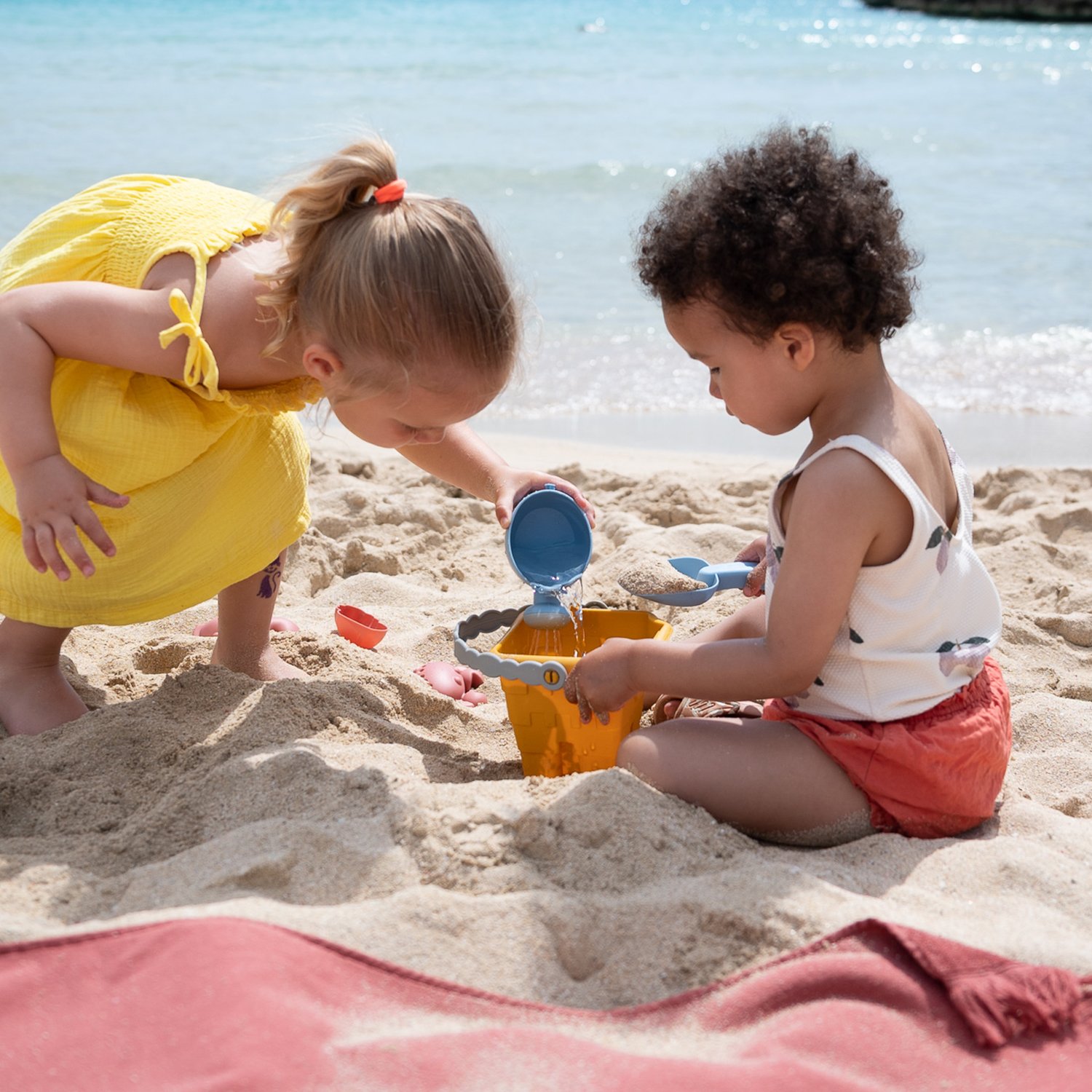 Theo 6-piece baby beach toy set KINDSGUT Yellow