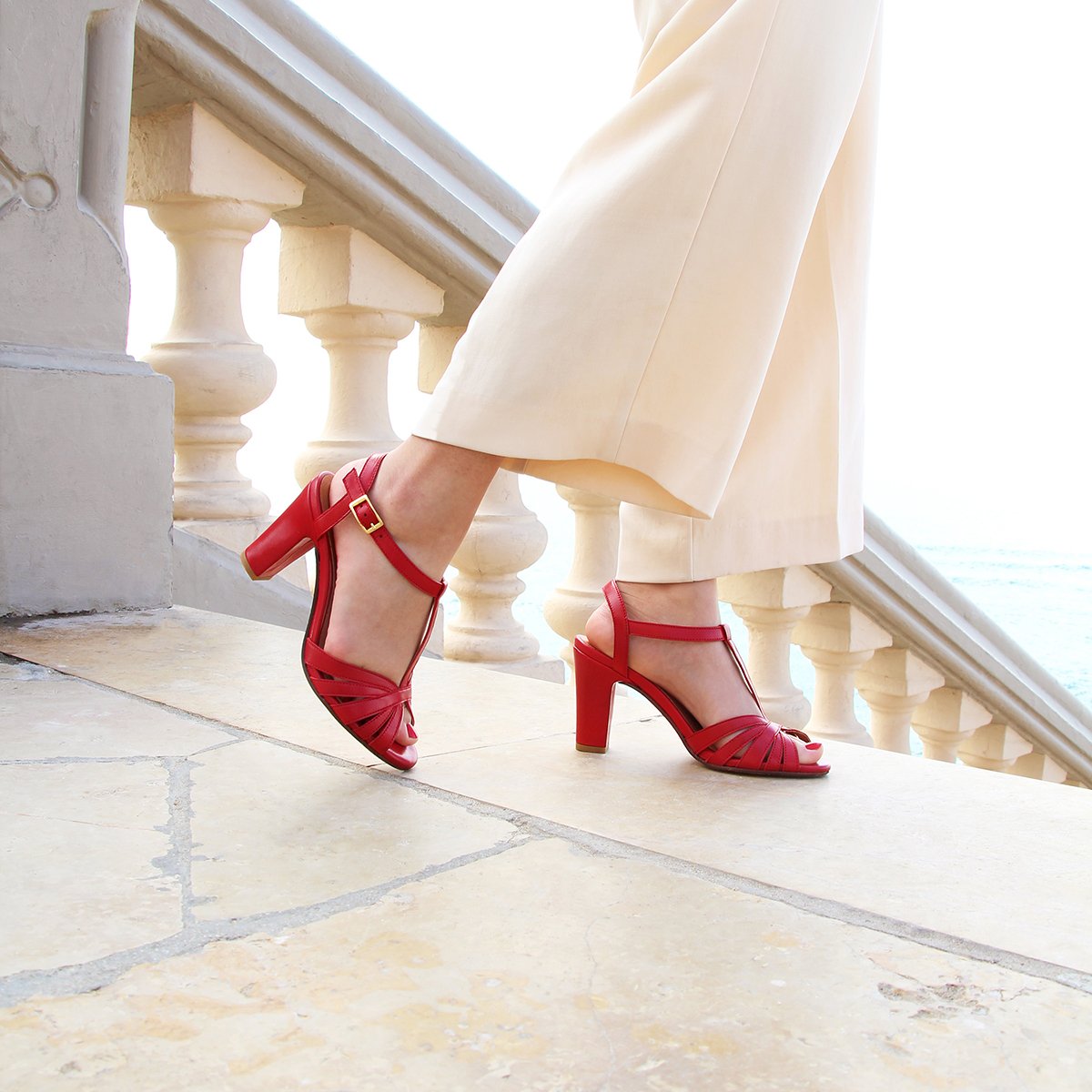 Leather strappy sandals with heels JULES & JENN Red