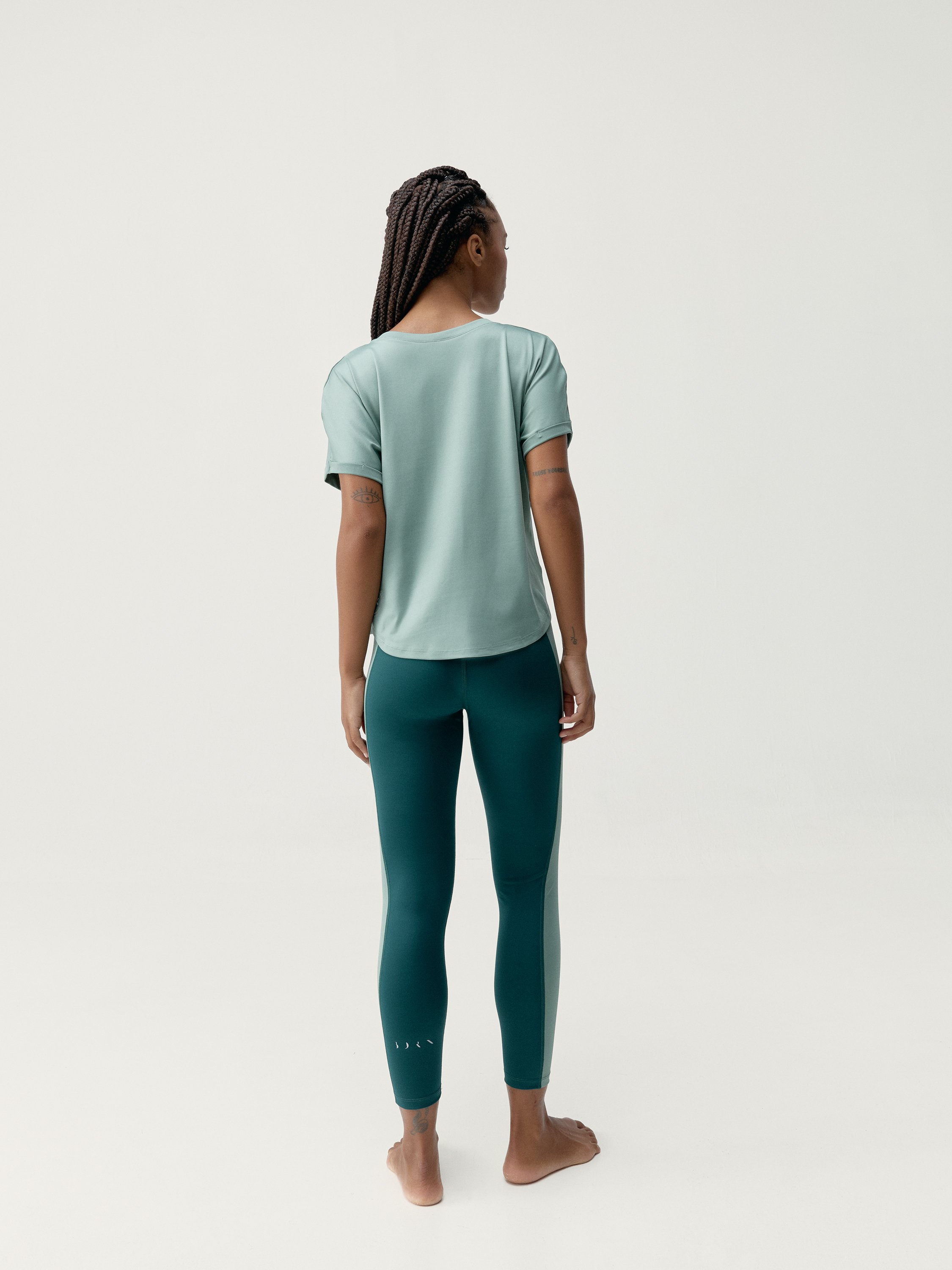 Short-sleeved azami t-shirt BORN LIVING YOGA Green