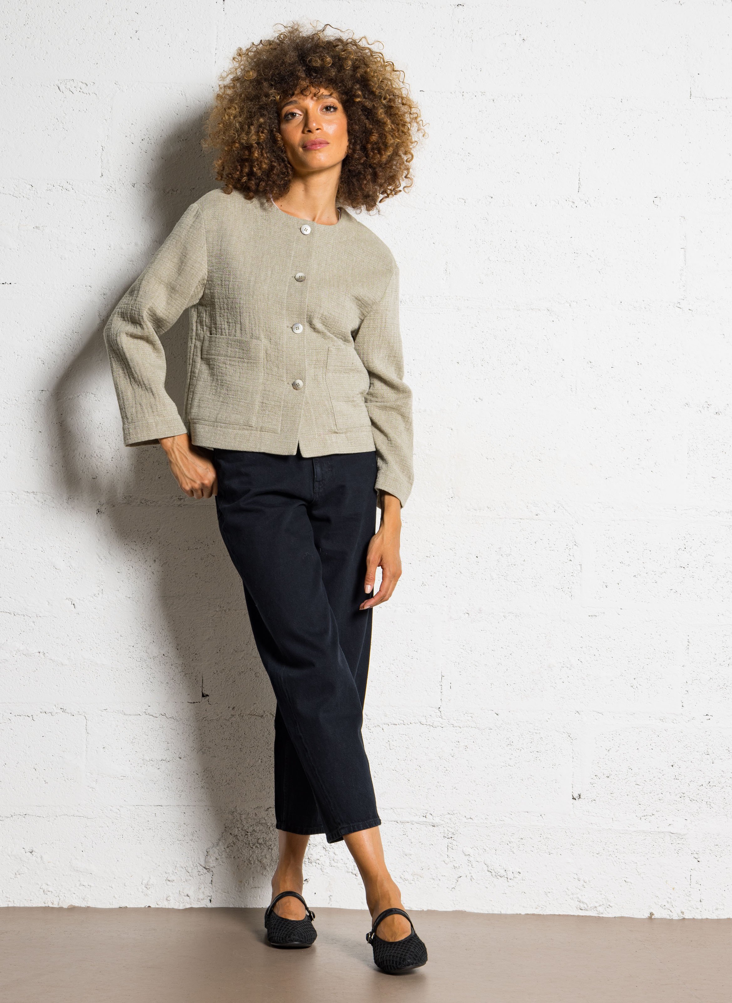 Short buttoned solid color jacket MAISON 123 Green