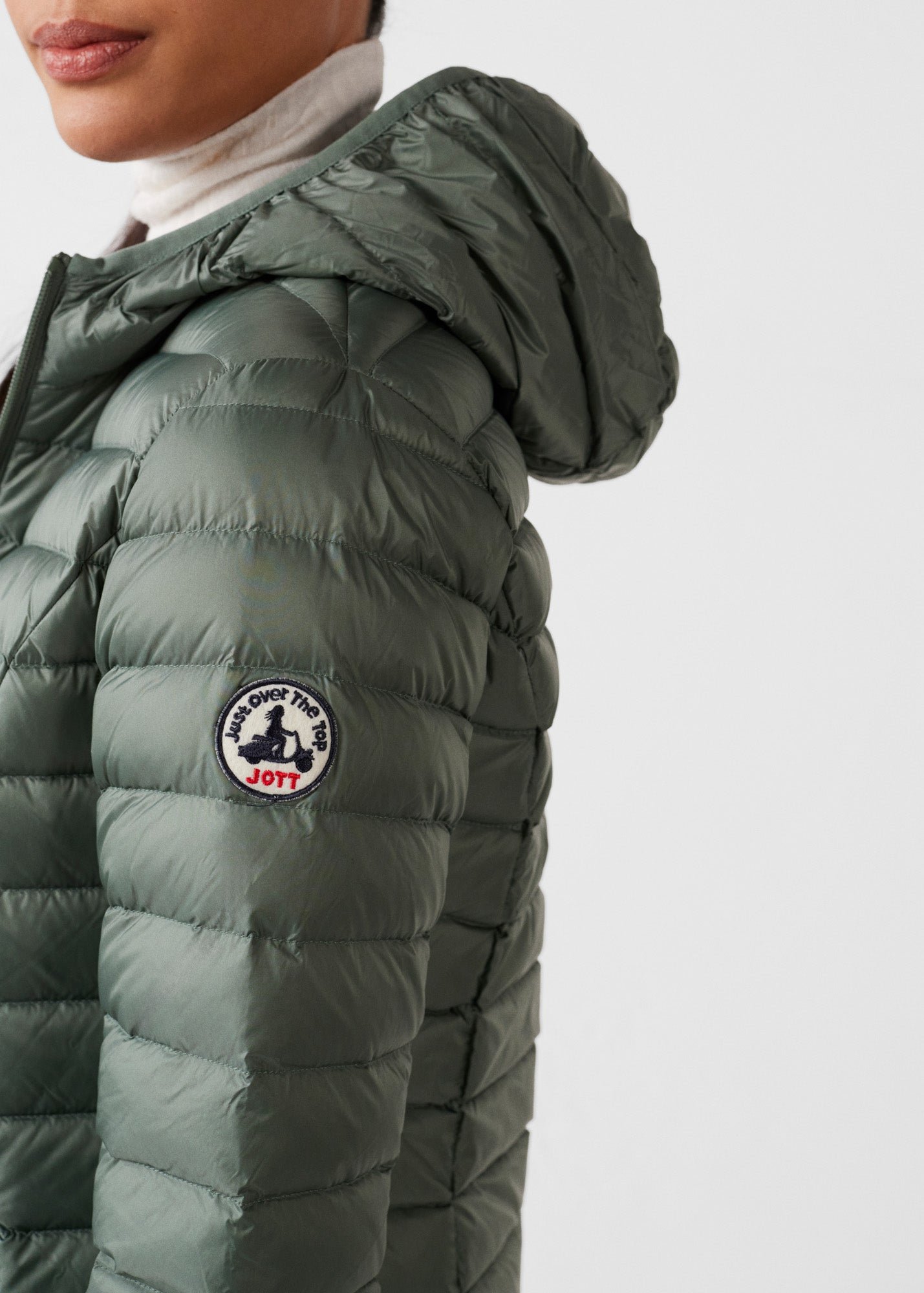 Lightweight hooded puffer jacket Cloe JOTT Green