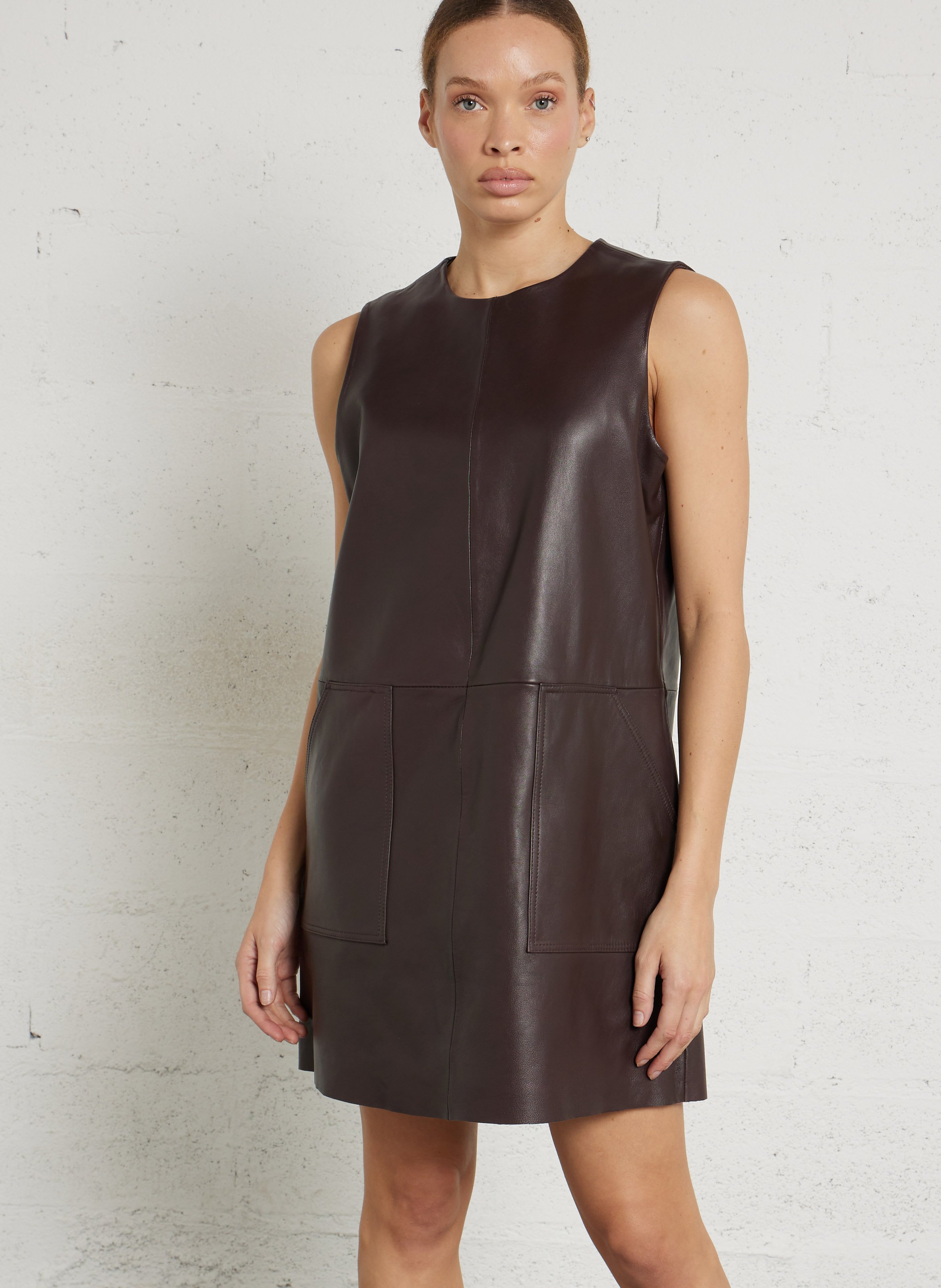 Korte, leren jurk met ronde hals MAISON 123 Rood