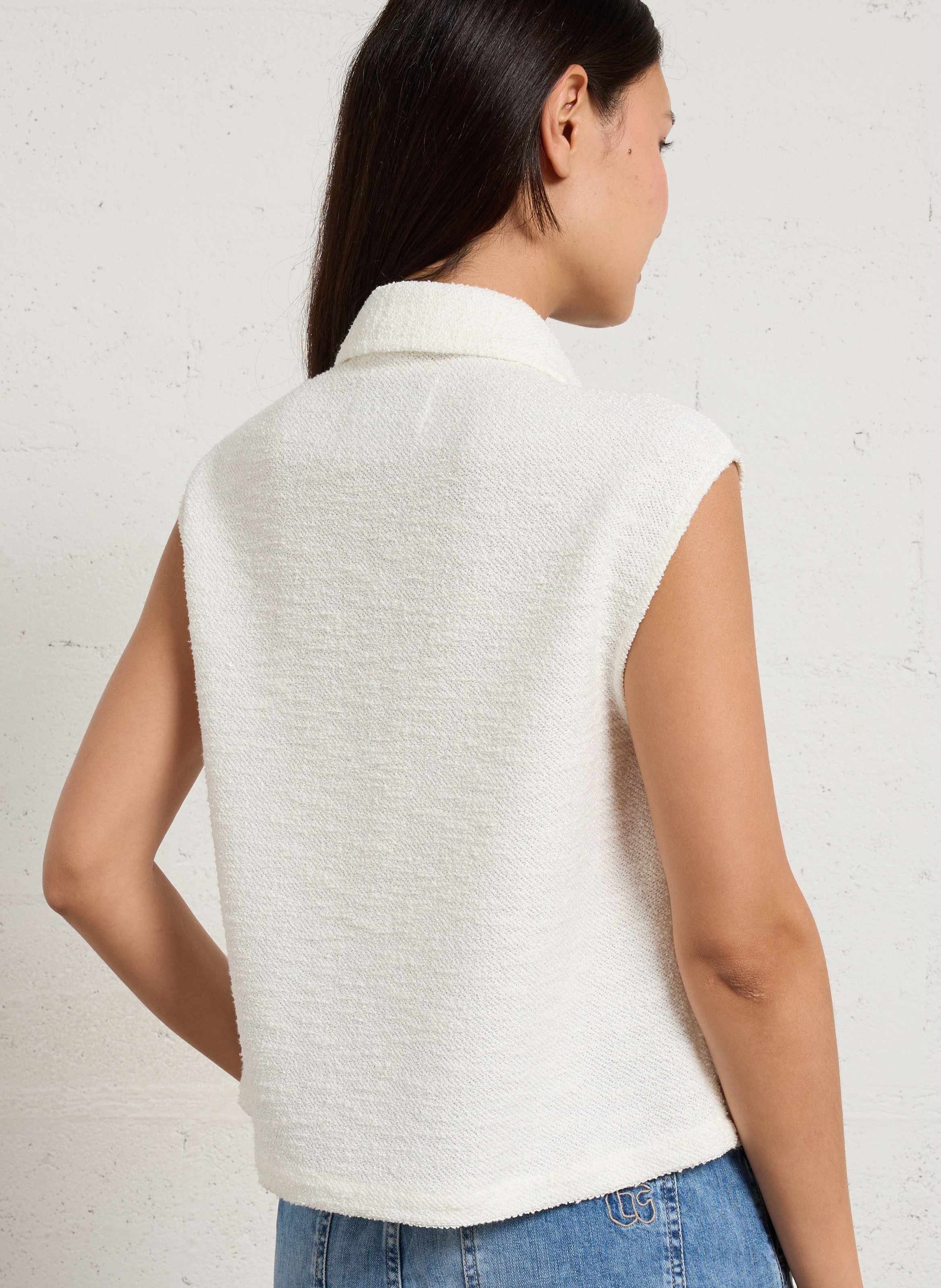 Sleeveless buttoned jacket LE TEMPS DES CERISES White