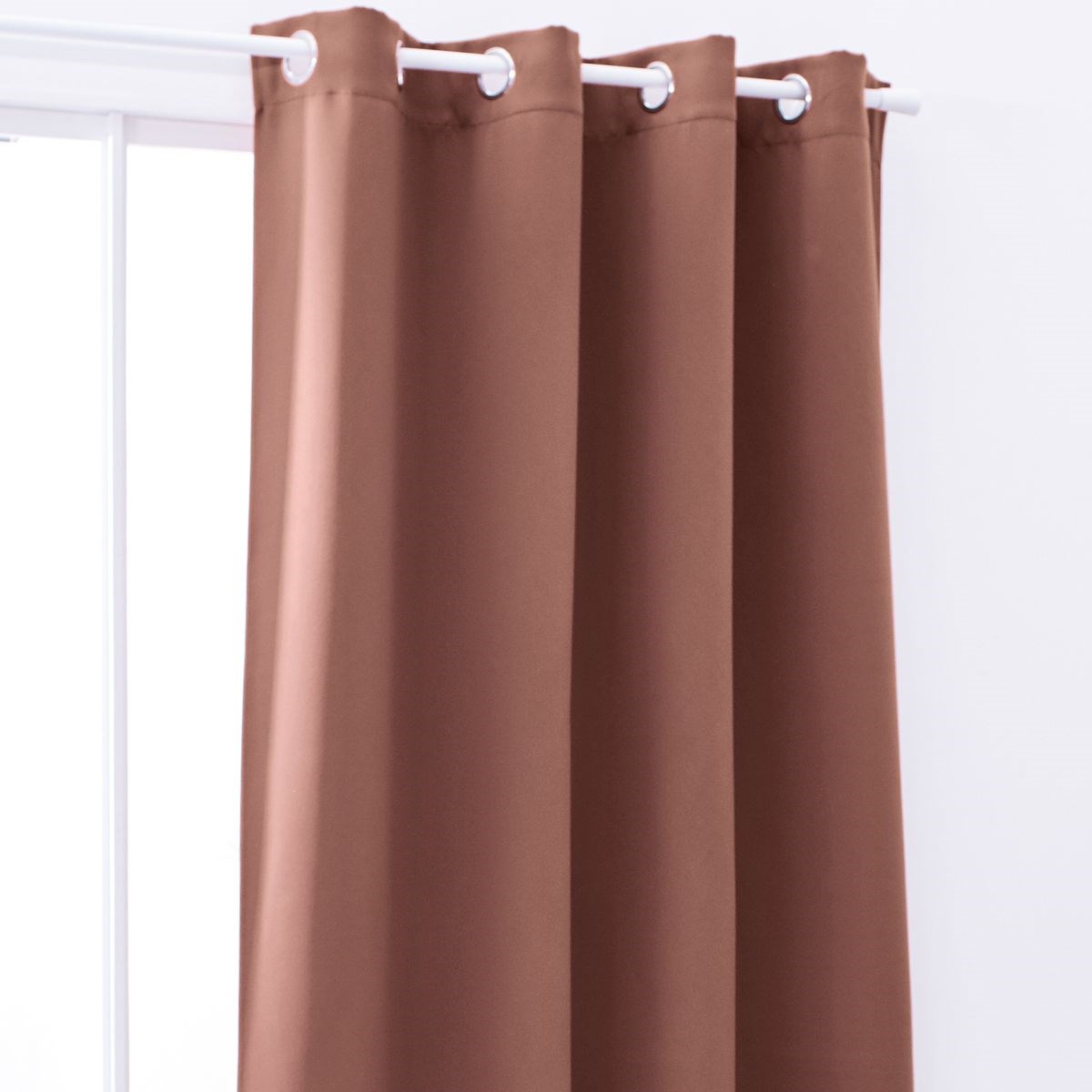 Rideau occultant à œillets uni Rouge