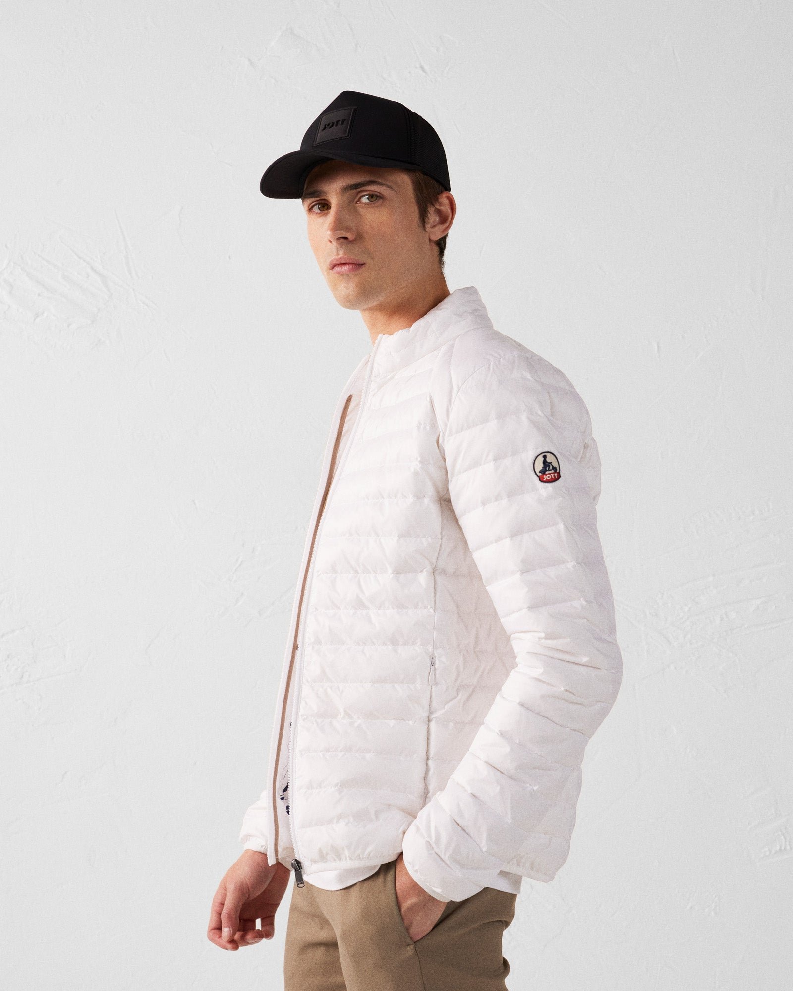 Lightweight padded jacket JOTT White