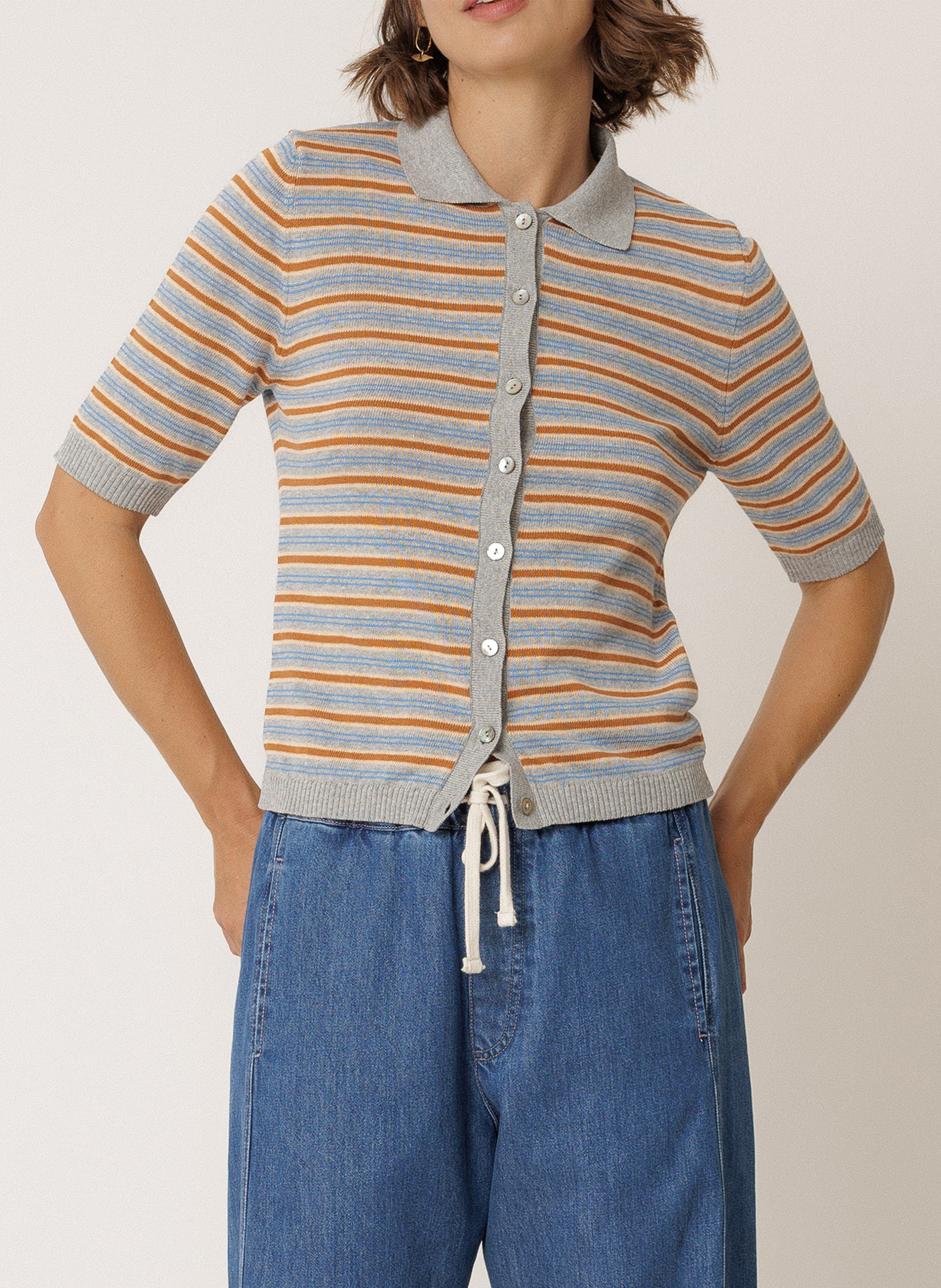 Rechte gestreepte polokraag vest van gemengd katoen. INDI & COLD Grijs