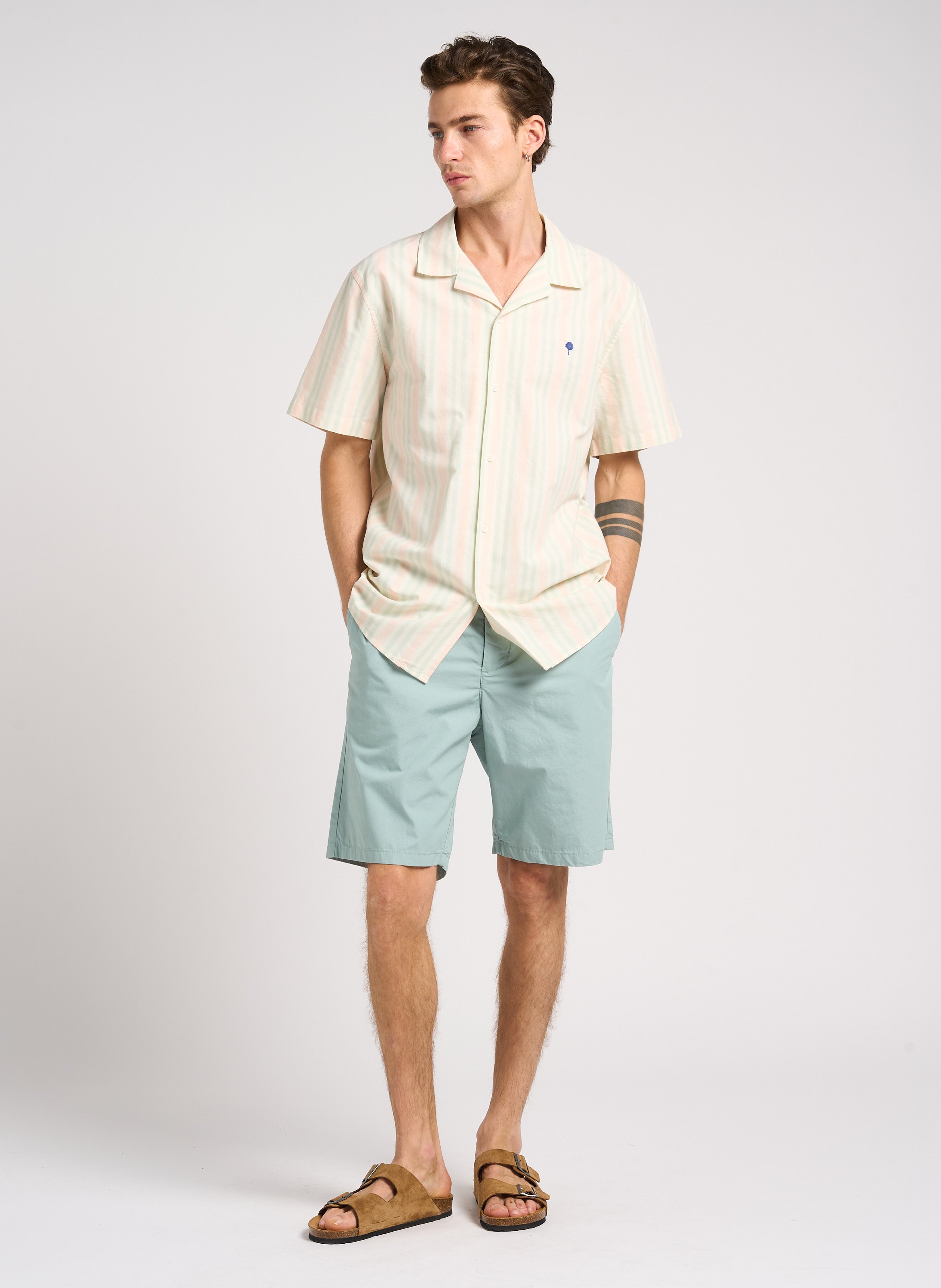 Short droit élastiqué en coton bio KNOWLEDGE COTTON APPAREL Gris