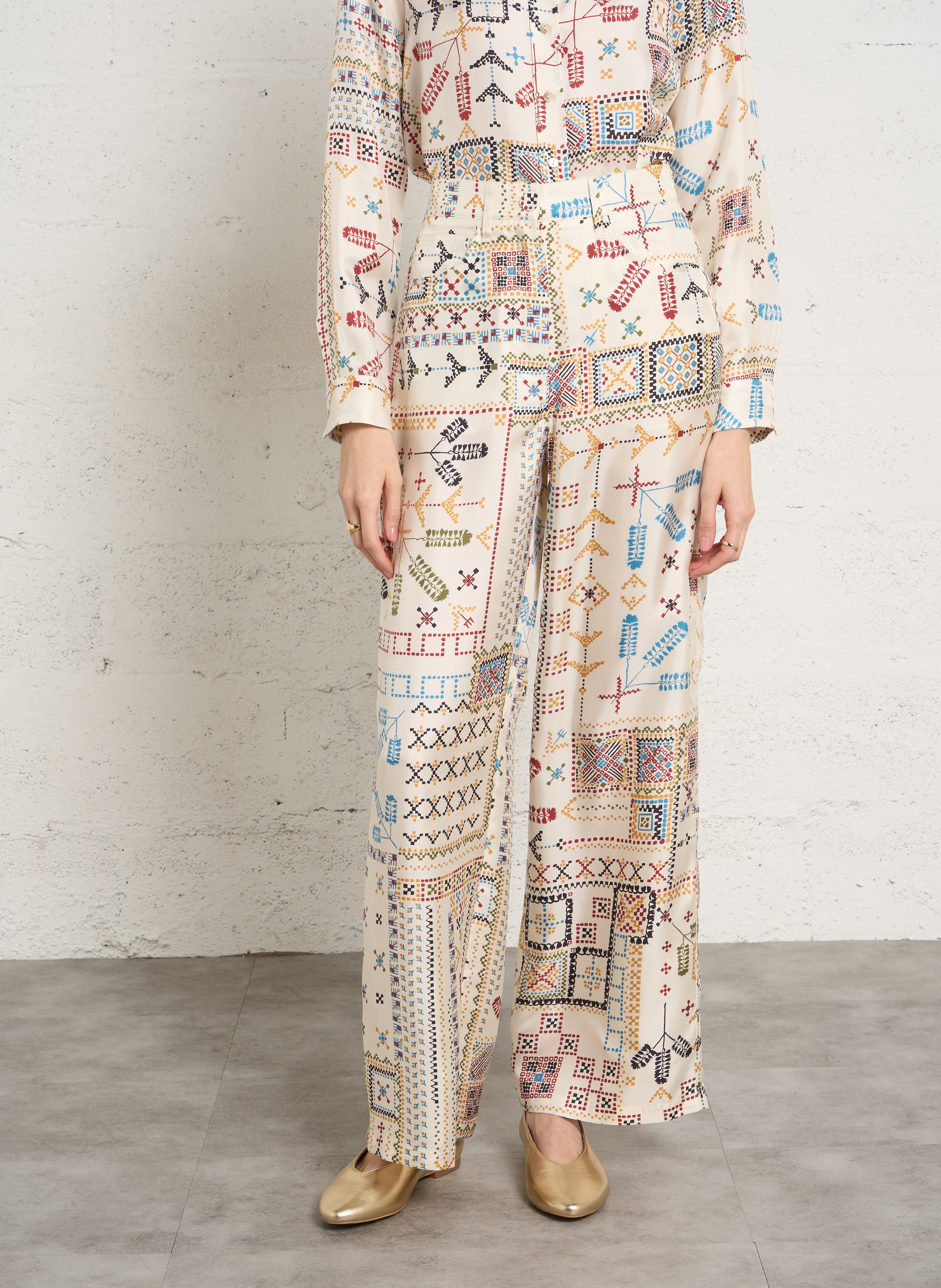 Weite Caprihose aus Seide MOMONI Mehrfarbig