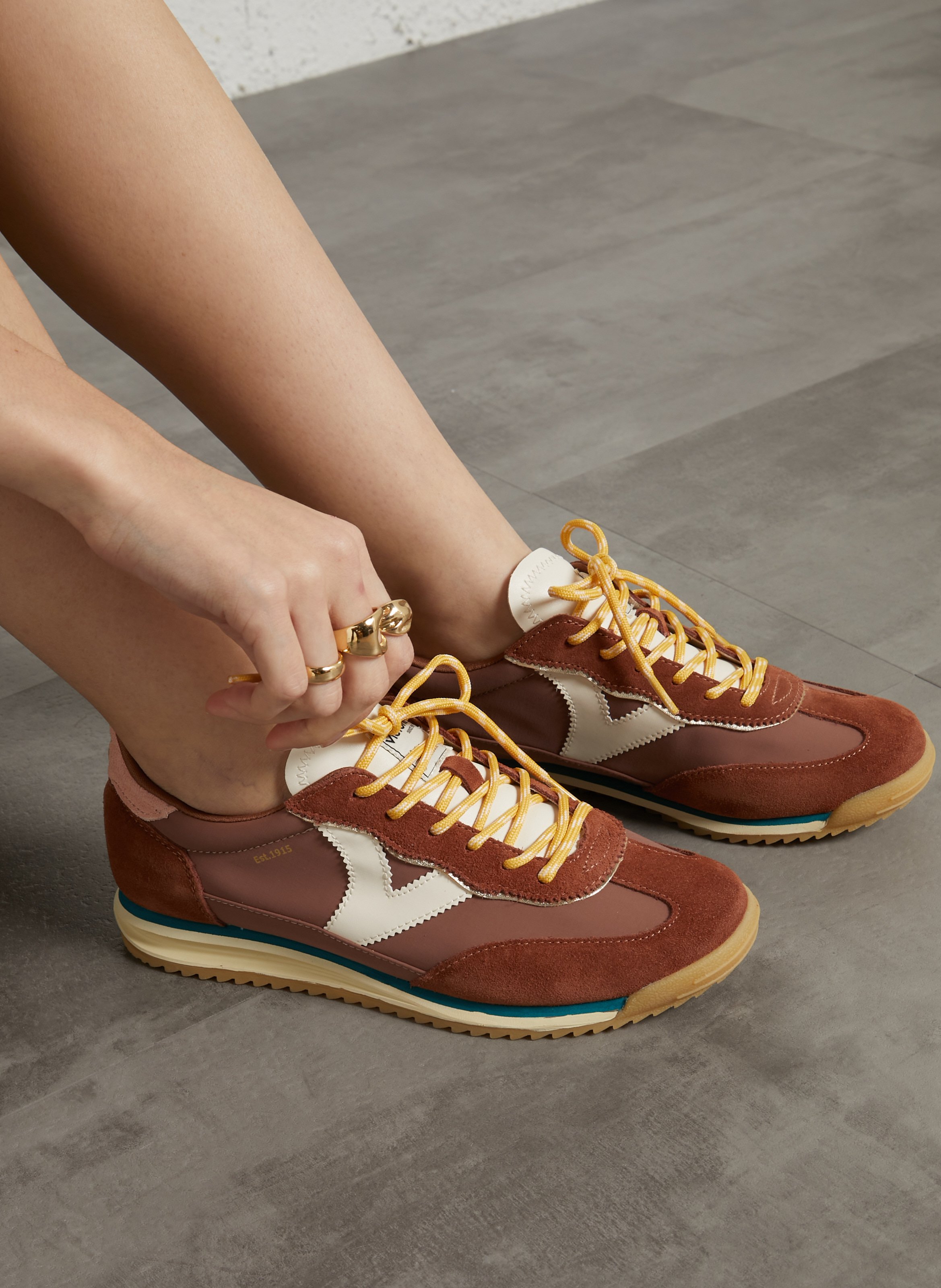 Hoge sneakers VICTORIA Bruin