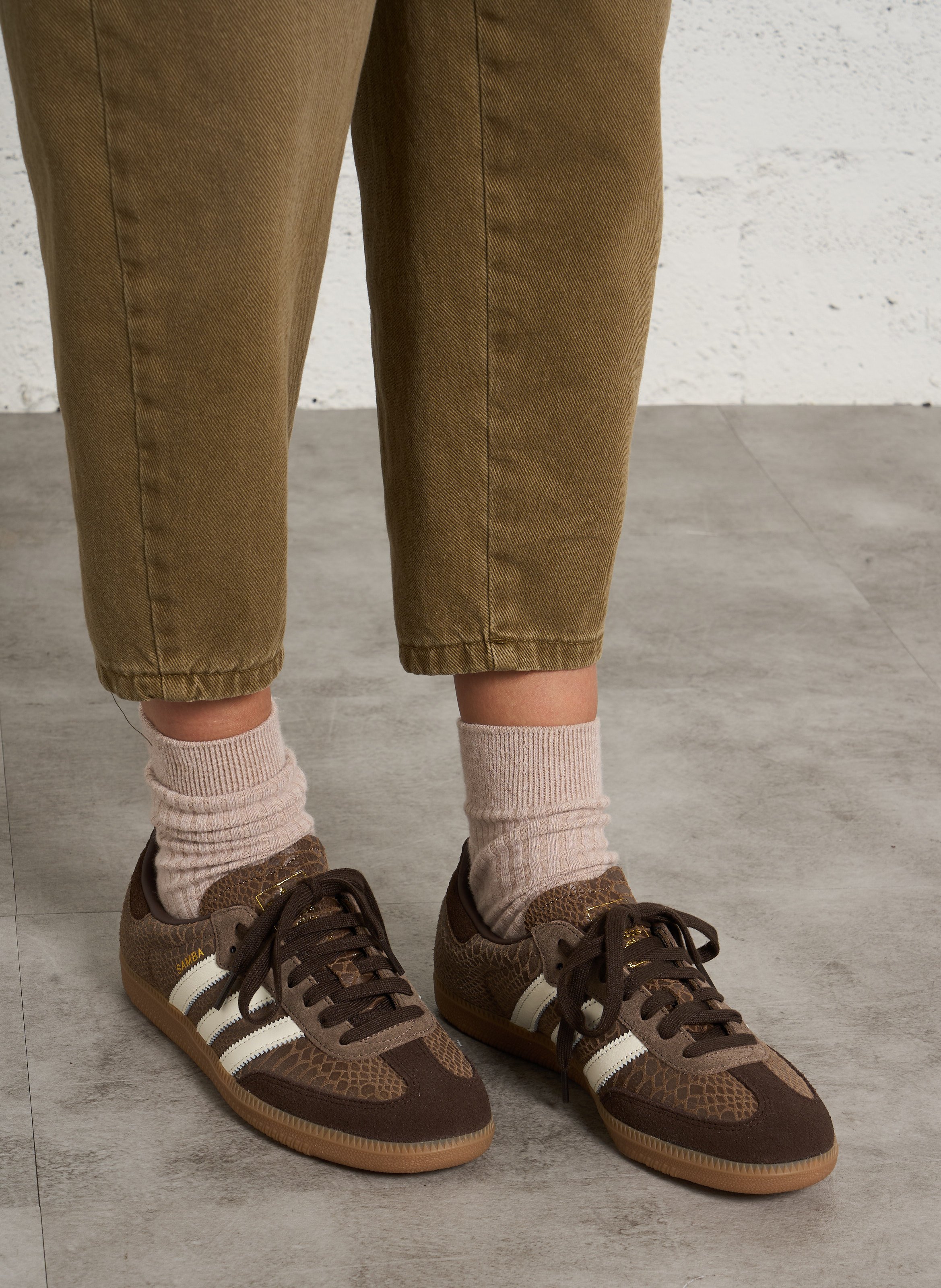 Low croc-effect sneakers ADIDAS Brown