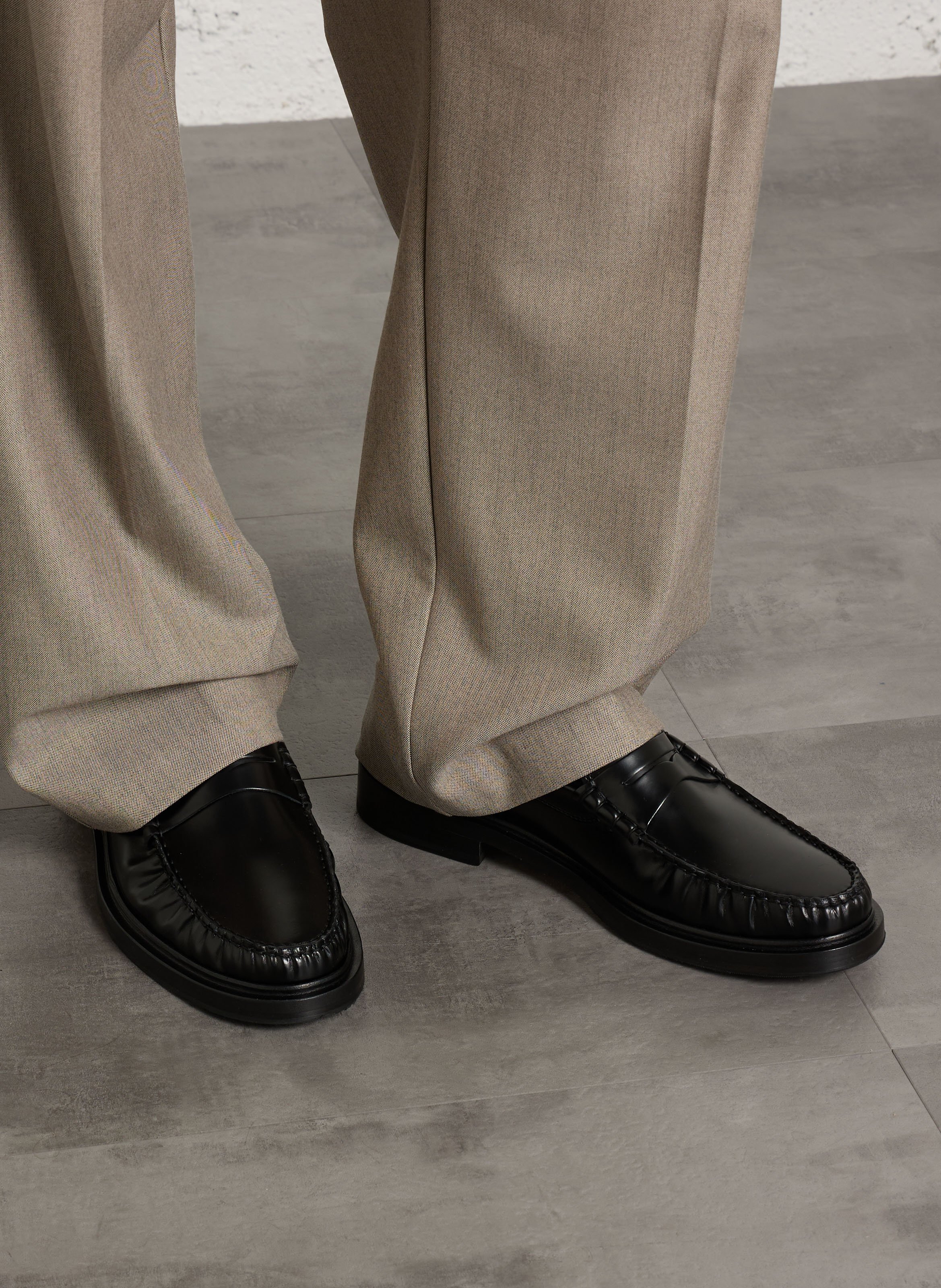 Mocassins plissées en cuir BOBBIES Noir