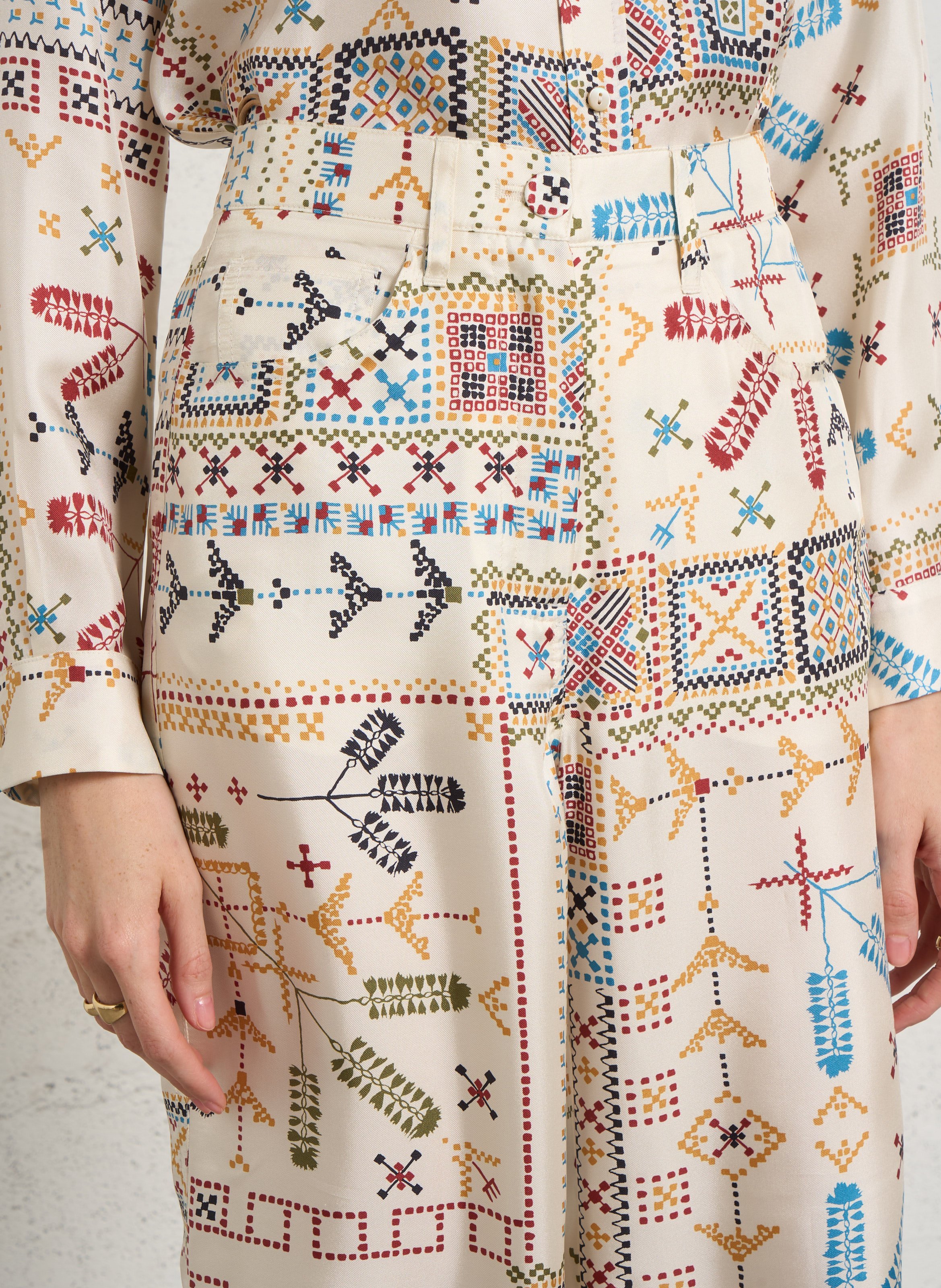 Weite Caprihose aus Seide MOMONI Mehrfarbig