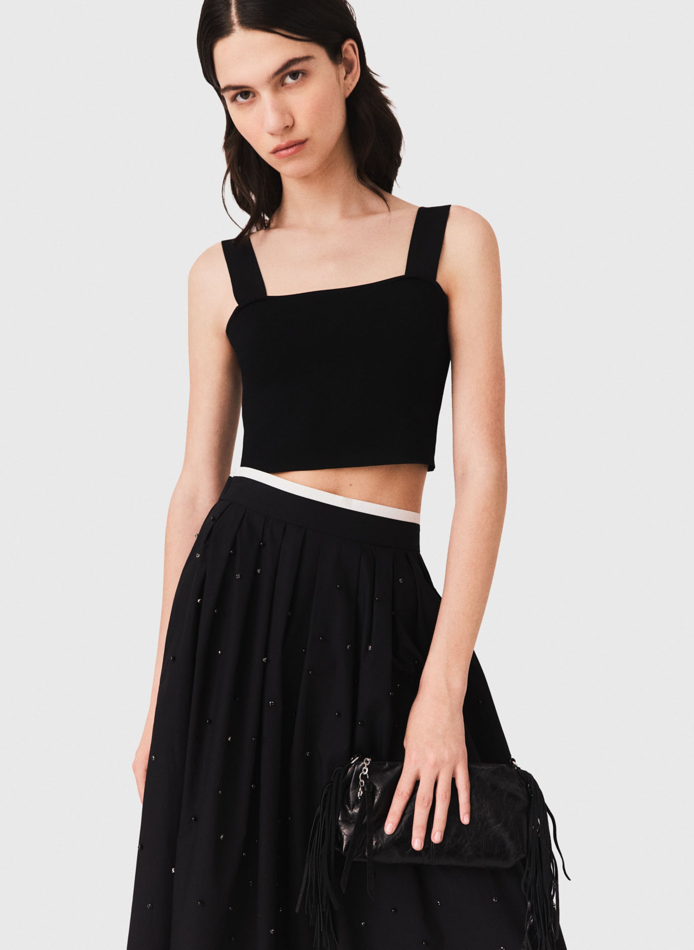 Top court moulant en maille MAJE Noir