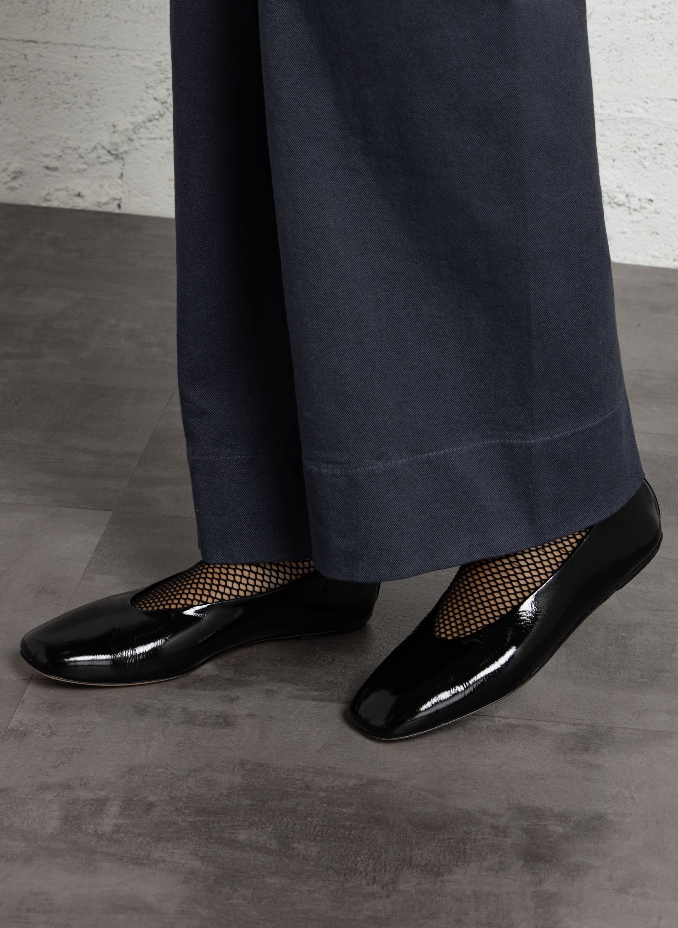 L'Avion de Chasse patent leather ballet pumps ODARE Black