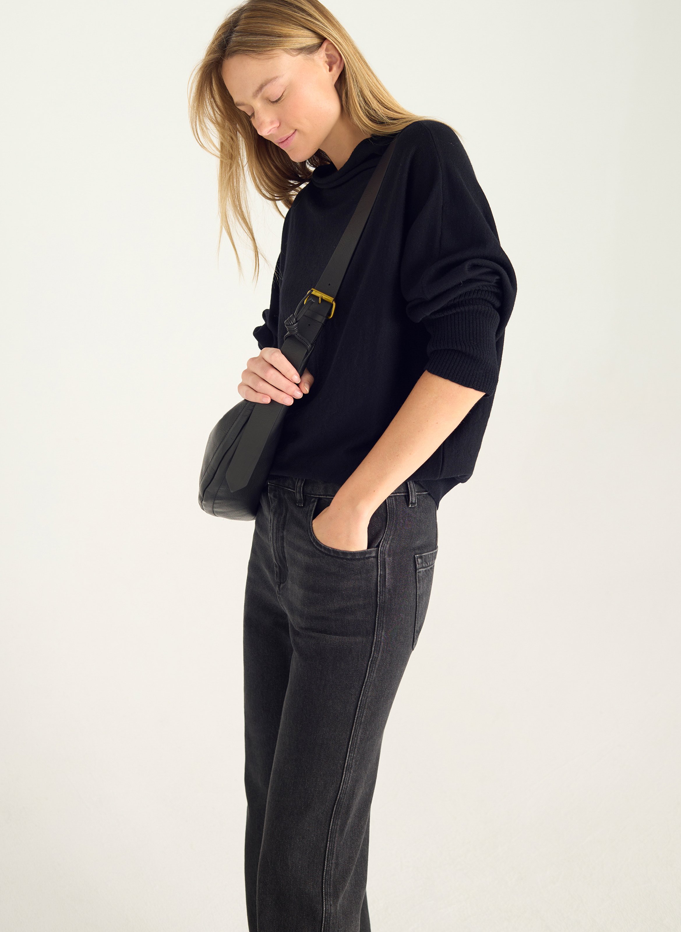 Weiter Wollpullover  ACOTE Schwarz